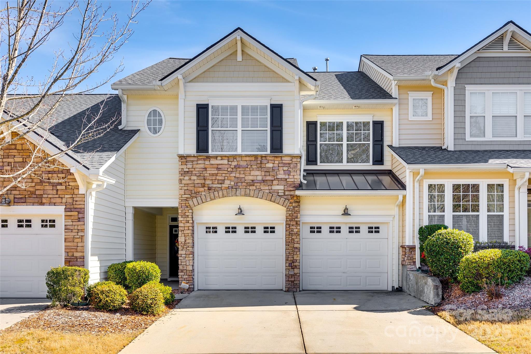 Welcome to this spacious 2-story townhome nestled in the desirable Calloway neighborhood! This home features a private 2-car garage & a welcoming driveway, evoking the feel of a spacious single-family home. 
Step inside to discover an inviting living space enhanced by a beautifully appointed kitchen w/ a functional island, ample cabinet space & generous counter area, ideal for preparing meals & hosting gatherings. A spacious dining area provides plenty of room for enjoying meals. Up, you'll find the private bedrooms & a lg loft that serves as the central hub of the 2nd floor, offering a versatile space for relaxation, home office or entertainment. A convenient laundry room is also located upstairs for added ease. Enjoy the tranquility of evenings on the private deck that extends off the primary bedroom overlooking a tree line, providing a natural backdrop. Fantastic location, just minutes to I-77, downtown Fort Mill, Kingsley, Baxter & all that Uptown Charlotte has to offer!