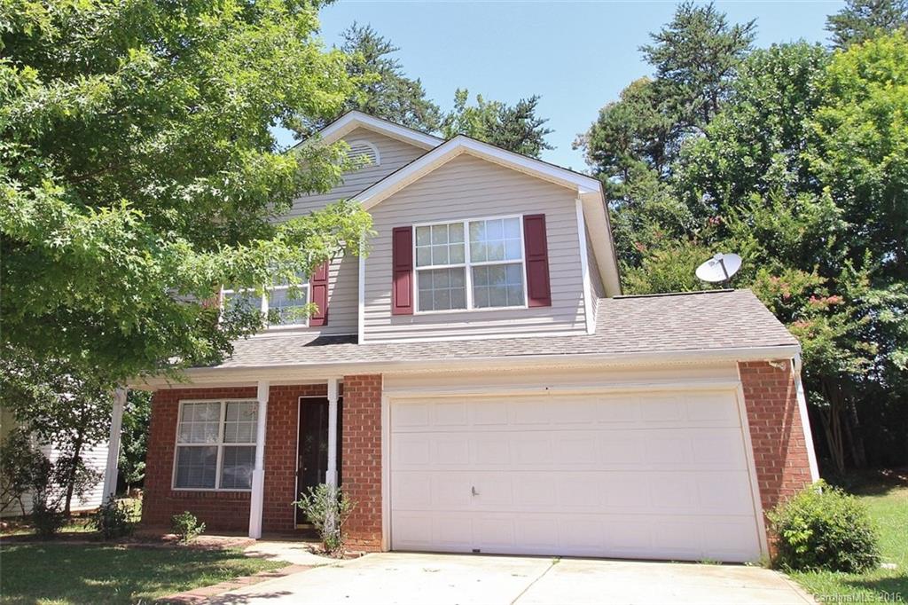 GREAT HOME IN ESTABLISHED FOREST OAKS SUBD. THE CLOSEST YOU CAN GET TO ALL THE AMENITIES LAKE WYLIE HAS TO OFFER WITH THE QUIET NEIGHBORHOOD CHARM! THIS HOME HAS ROCKING CHAIR FRONT PORCH, CUSTOM PATIO, IRRIGATION SYSTEM, AND LOTS OF CABINET & CLOSET STORAGE! LARGE GREAT ROOM WITH GAS FIREPLACE. MASTER SUITE W/ WITH WHIRLPOOL AND SEPARATE SHOWER! AWARD WINNING SCHOOLS!