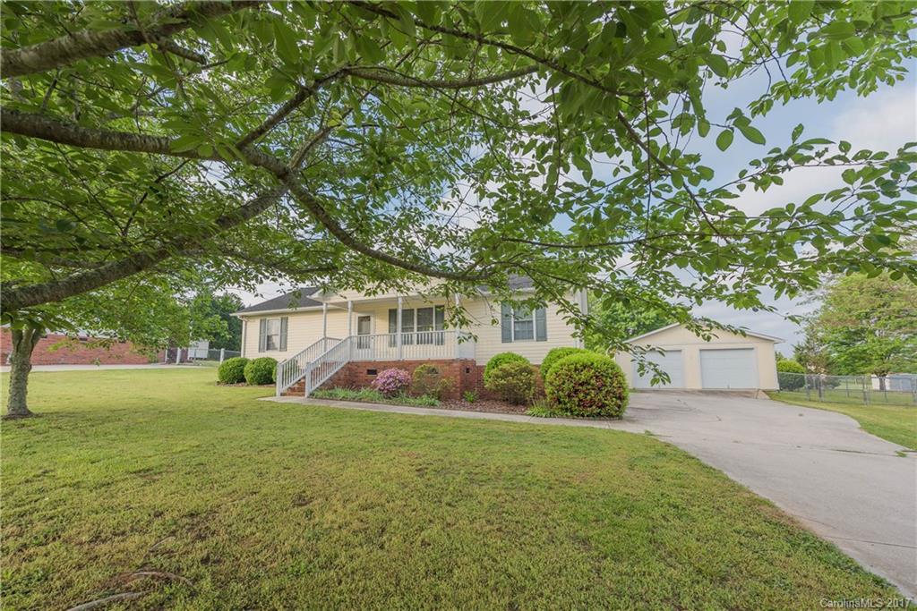 Quail Lakes - Residential
