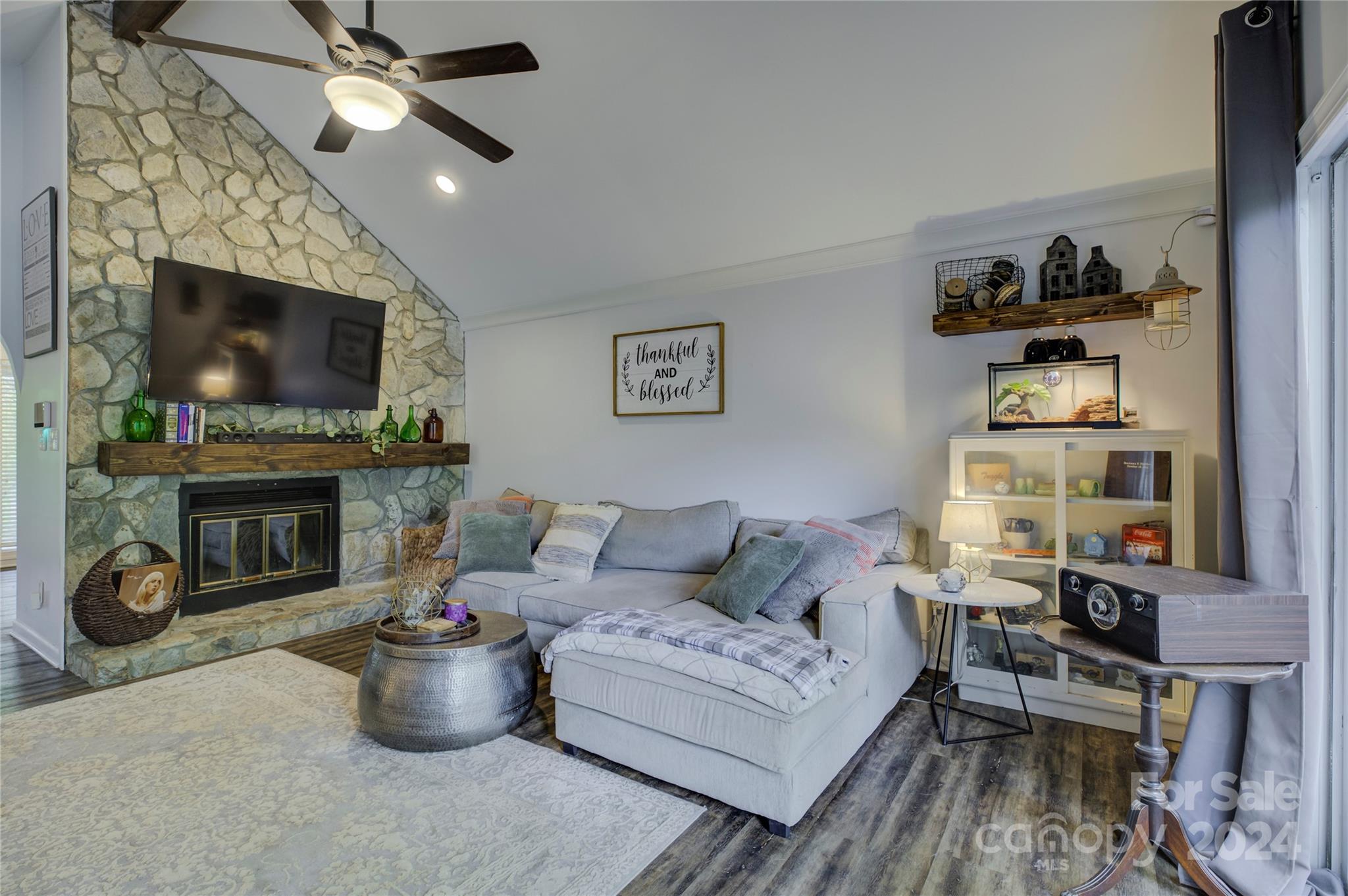 Tega Cay - Residential