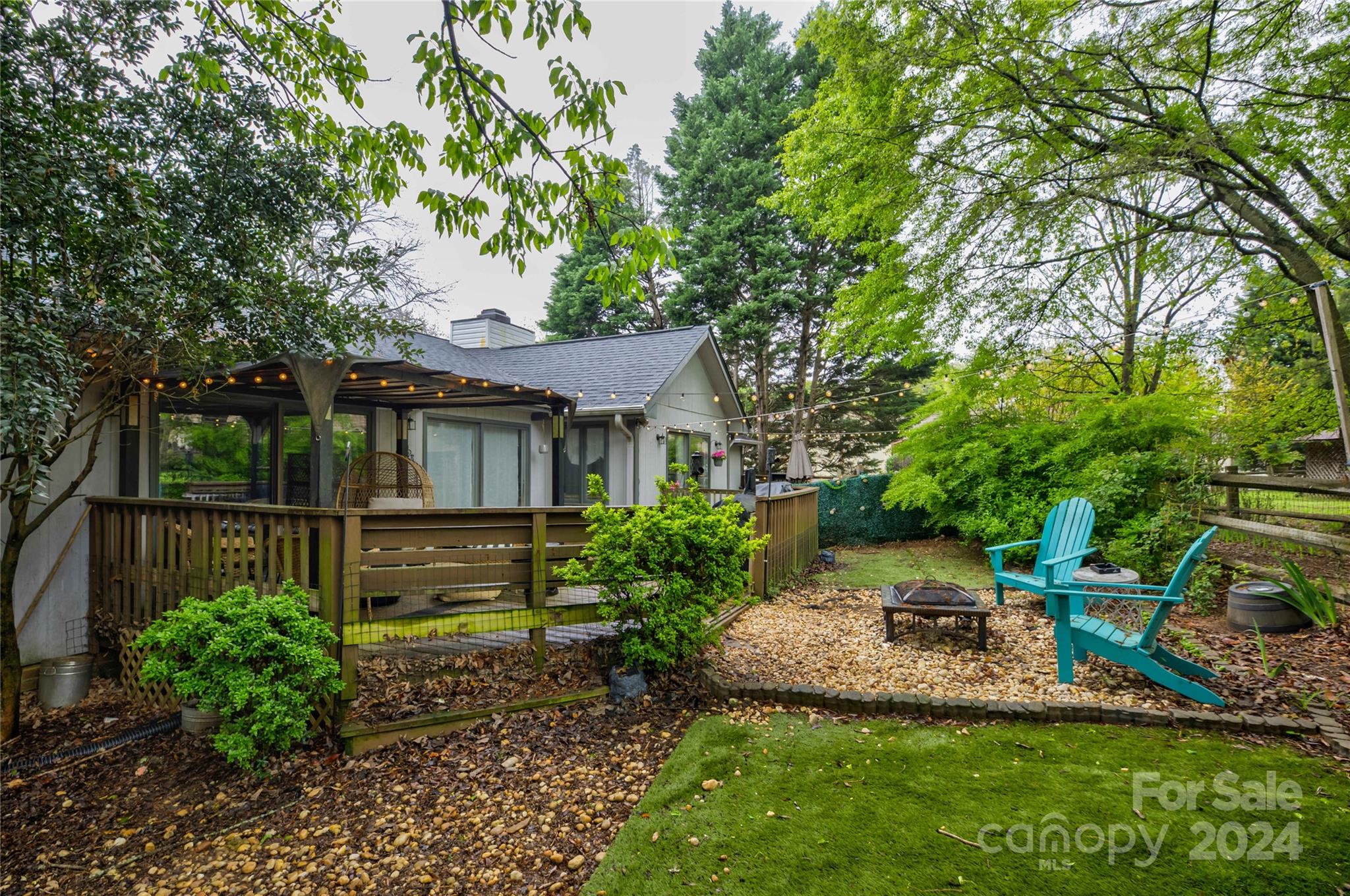 Tega Cay - Residential