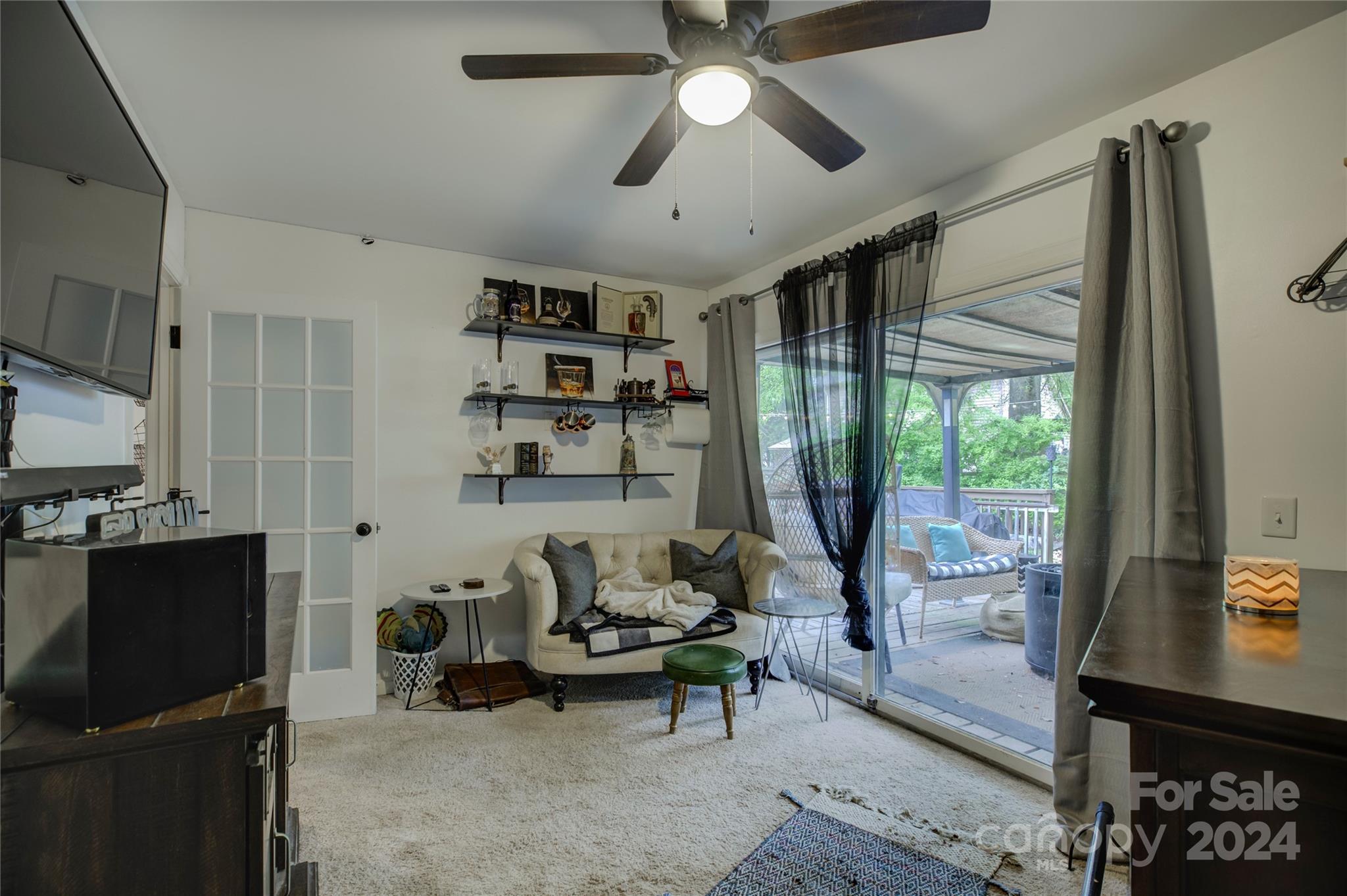 Tega Cay - Residential