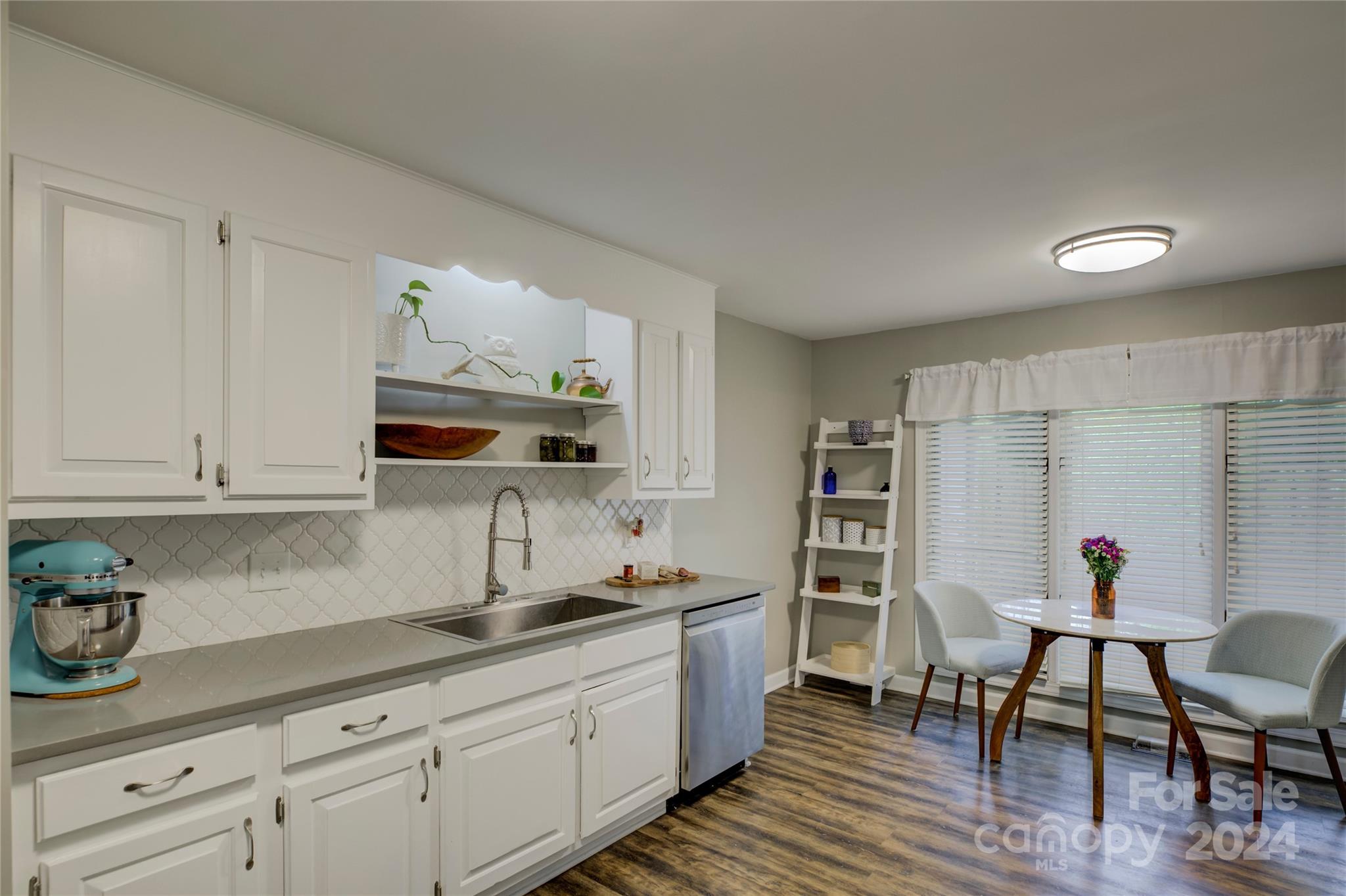Tega Cay - Residential