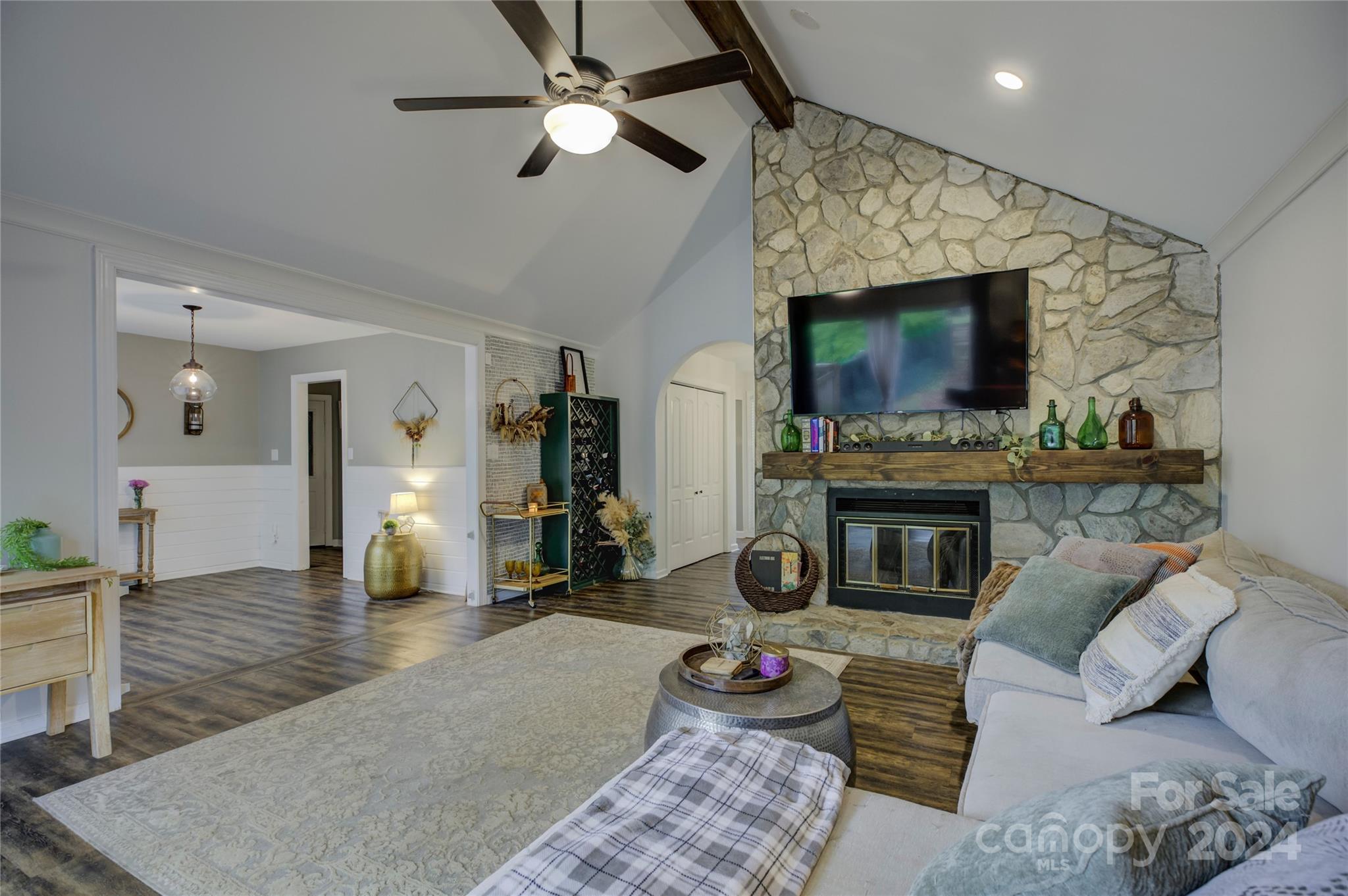 Tega Cay - Residential