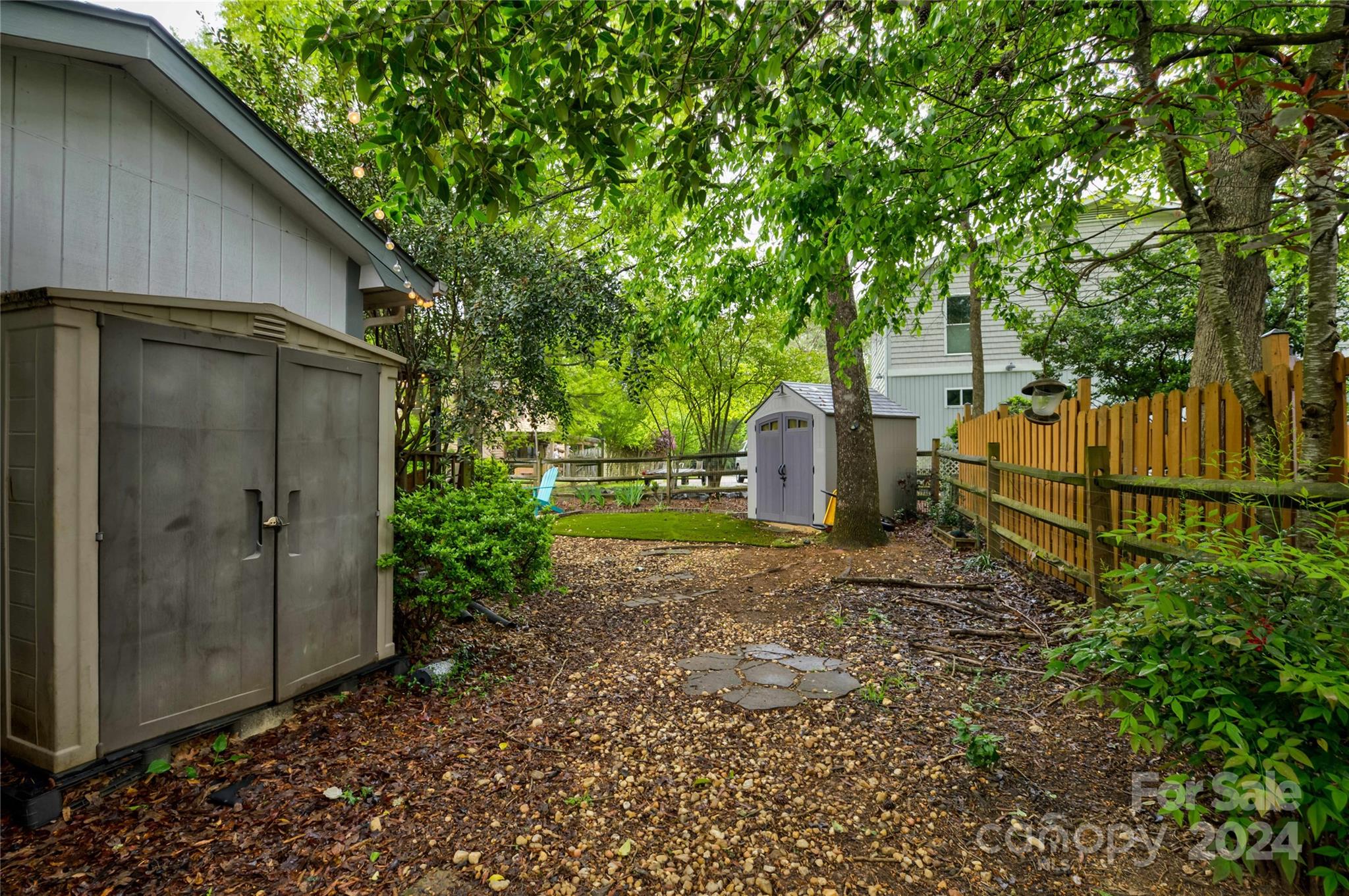 Tega Cay - Residential