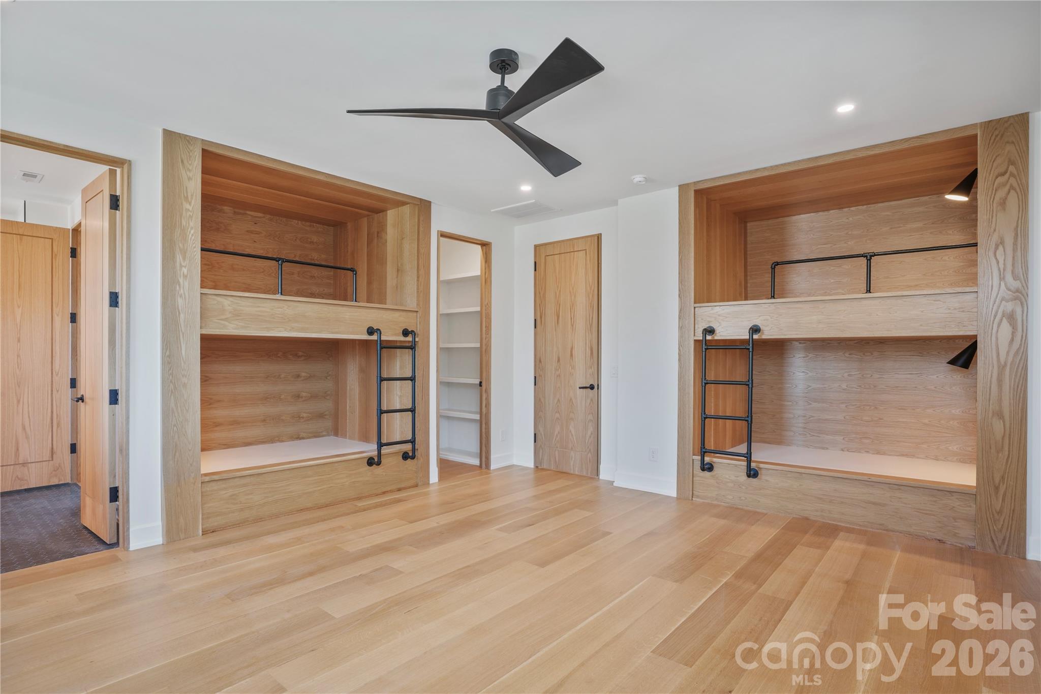 Country Club Shores - Residential