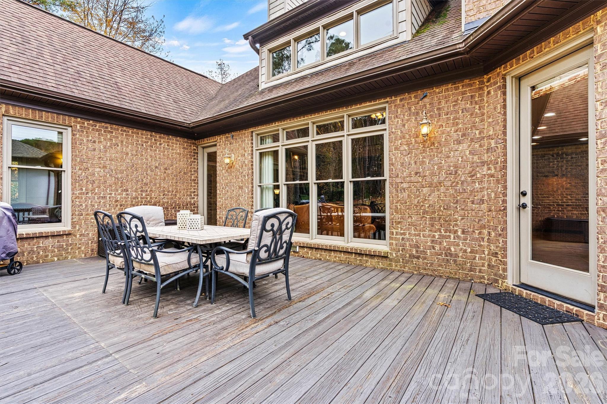 Woodleaf - Residential