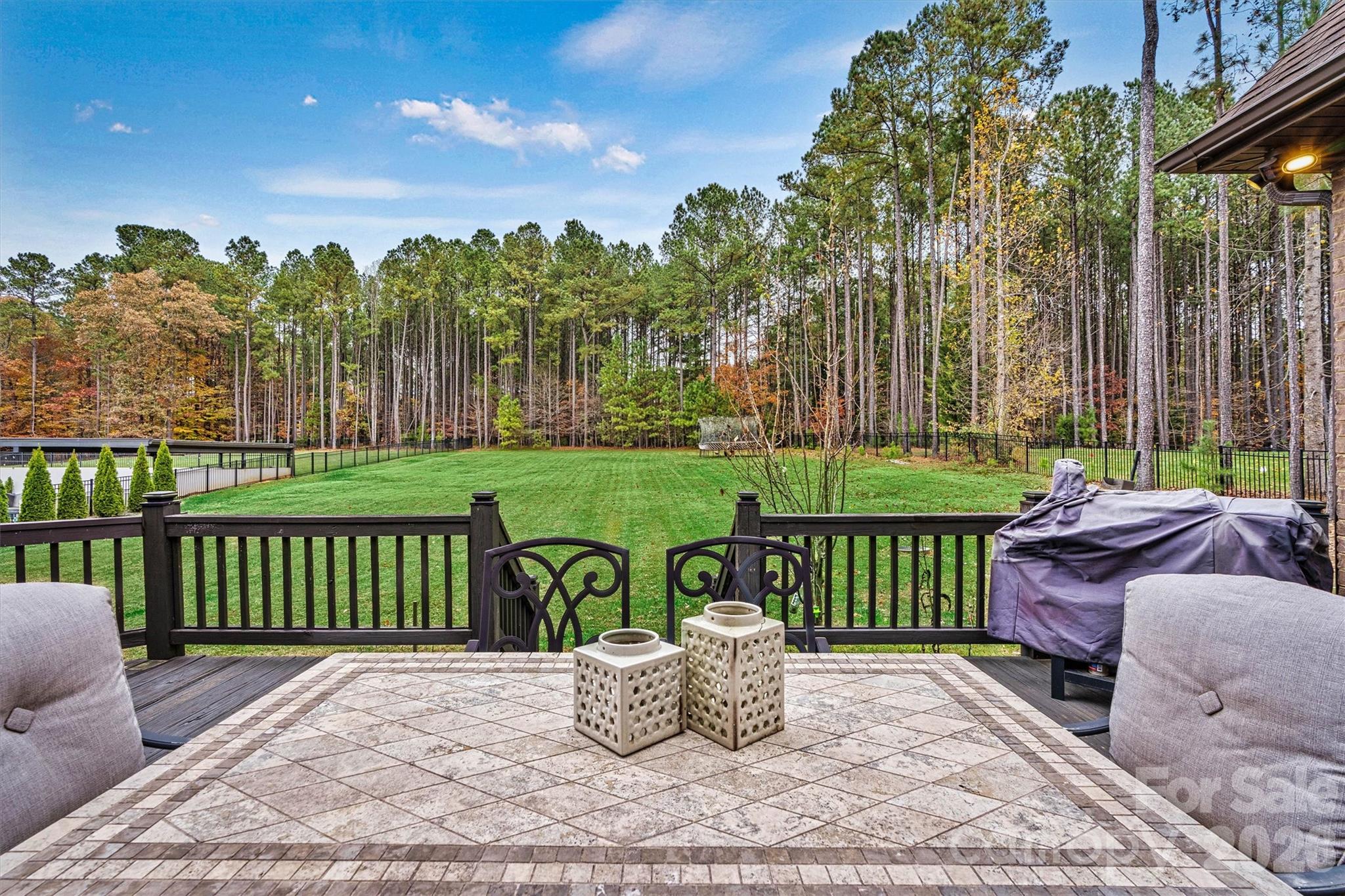 Woodleaf - Residential