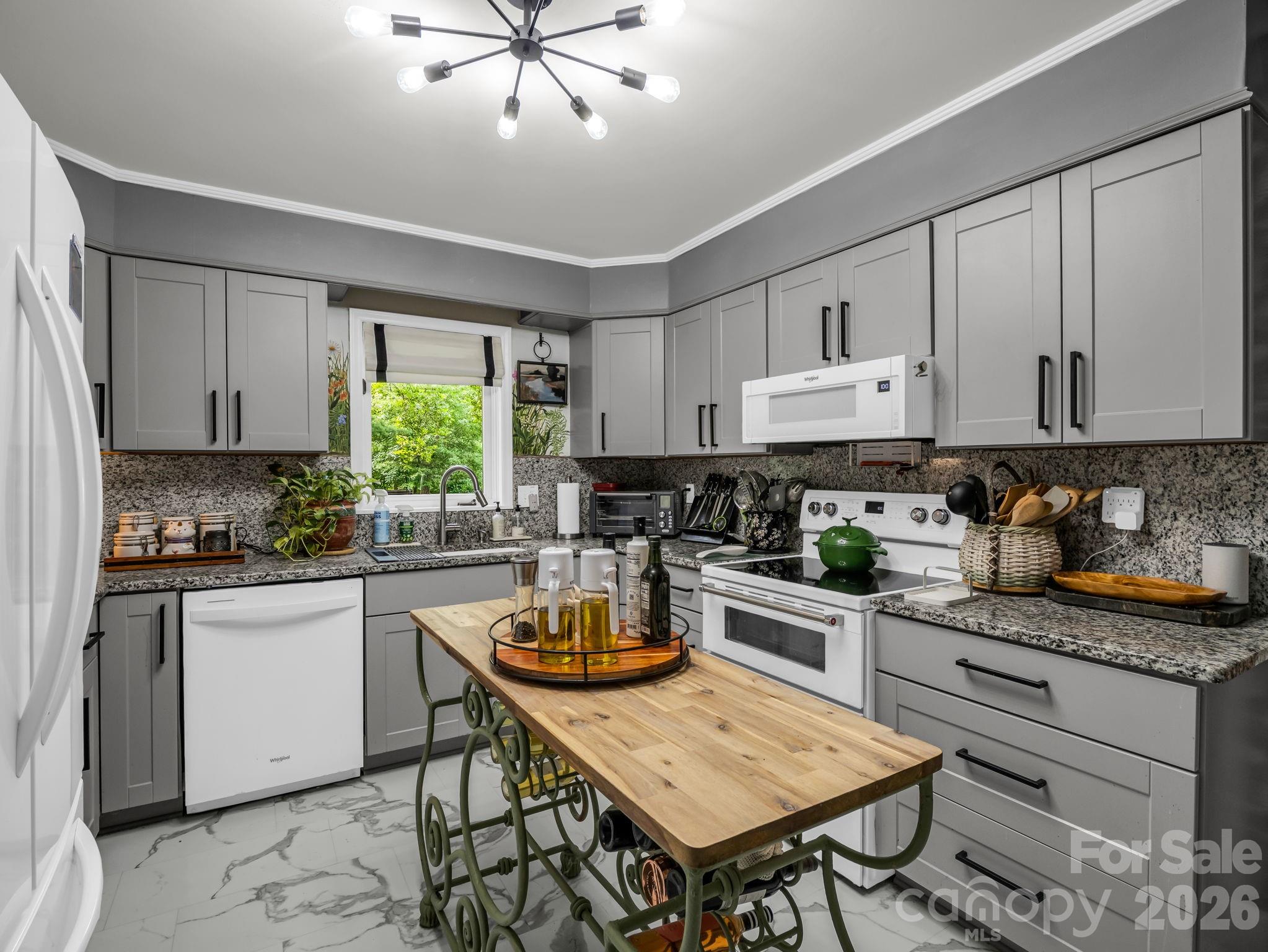 Diamond Ridge Condominiums - Residential