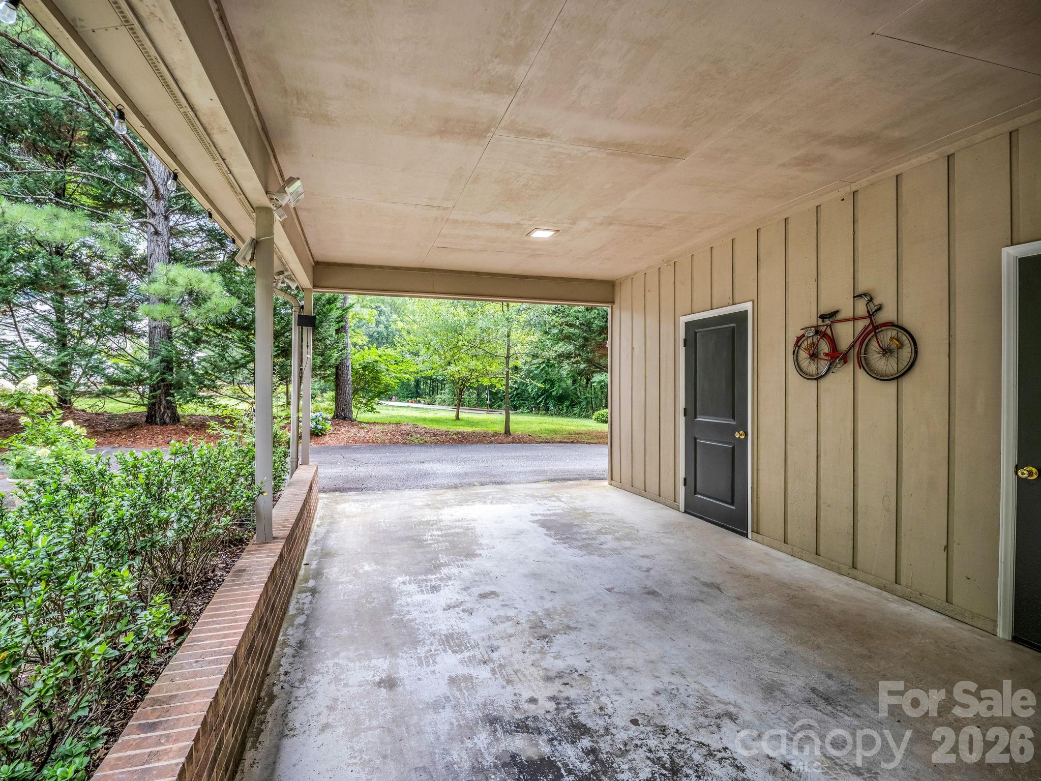 Diamond Ridge Condominiums - Residential