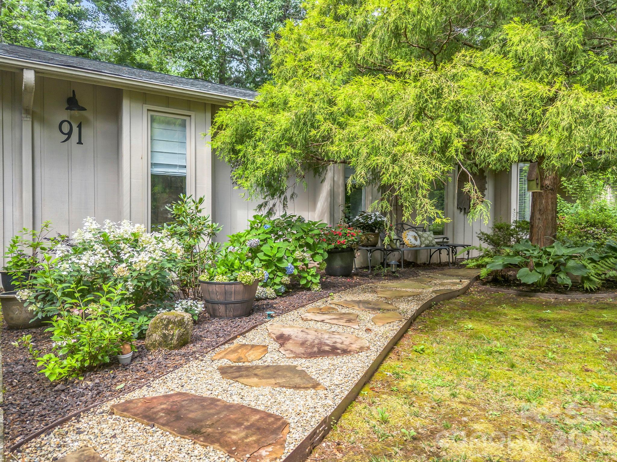 Diamond Ridge Condominiums - Residential