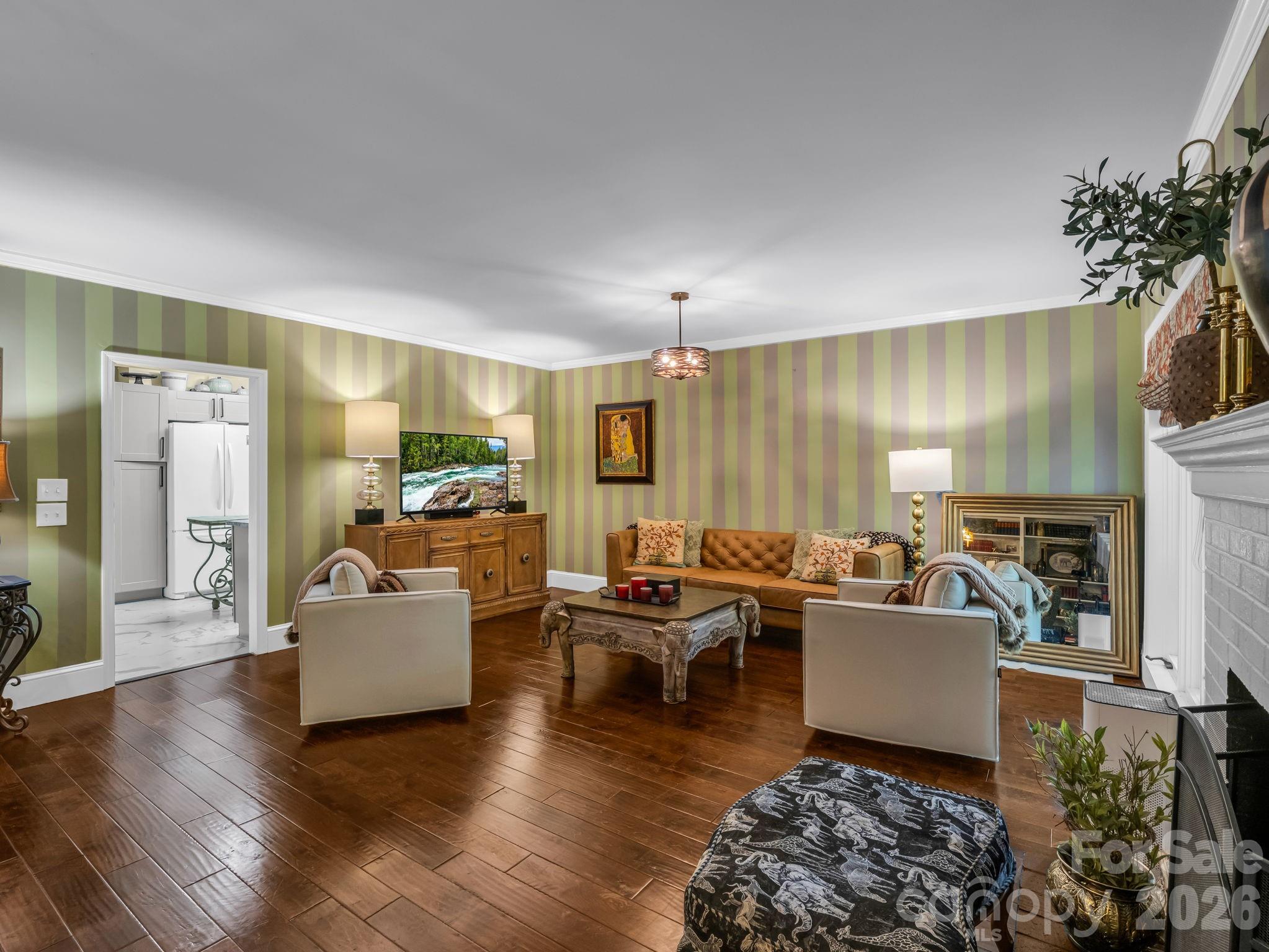 Diamond Ridge Condominiums - Residential