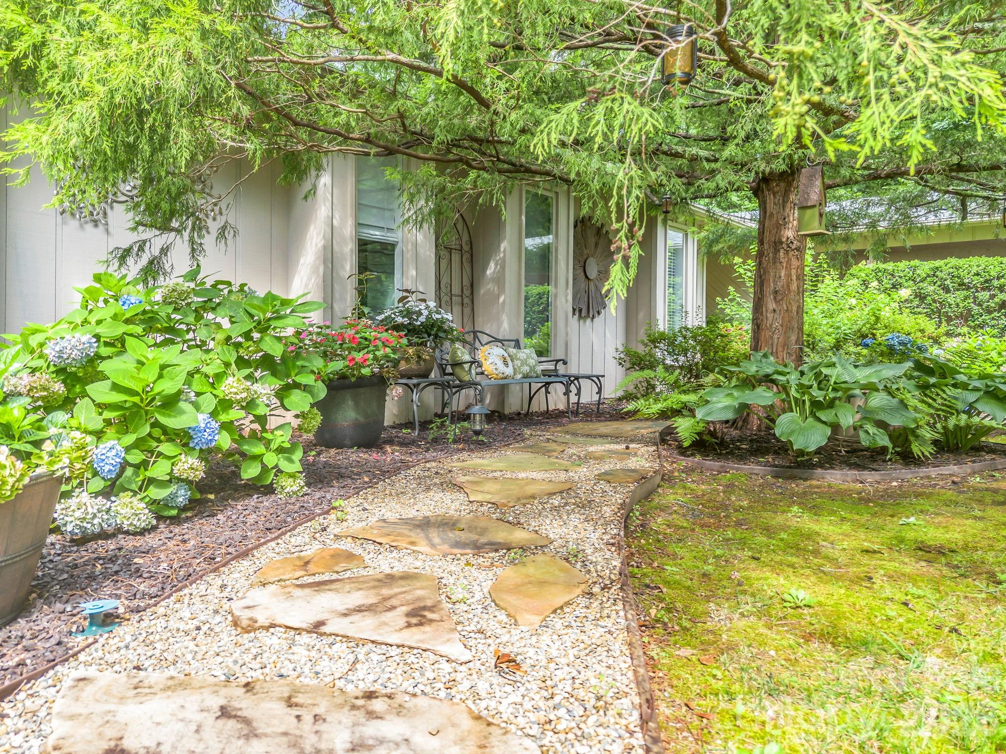 Diamond Ridge Condominiums - Residential