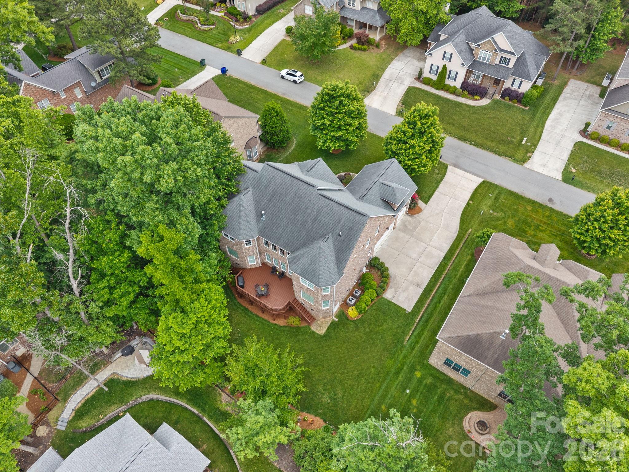 Treetops At Cowans Ford - Residential