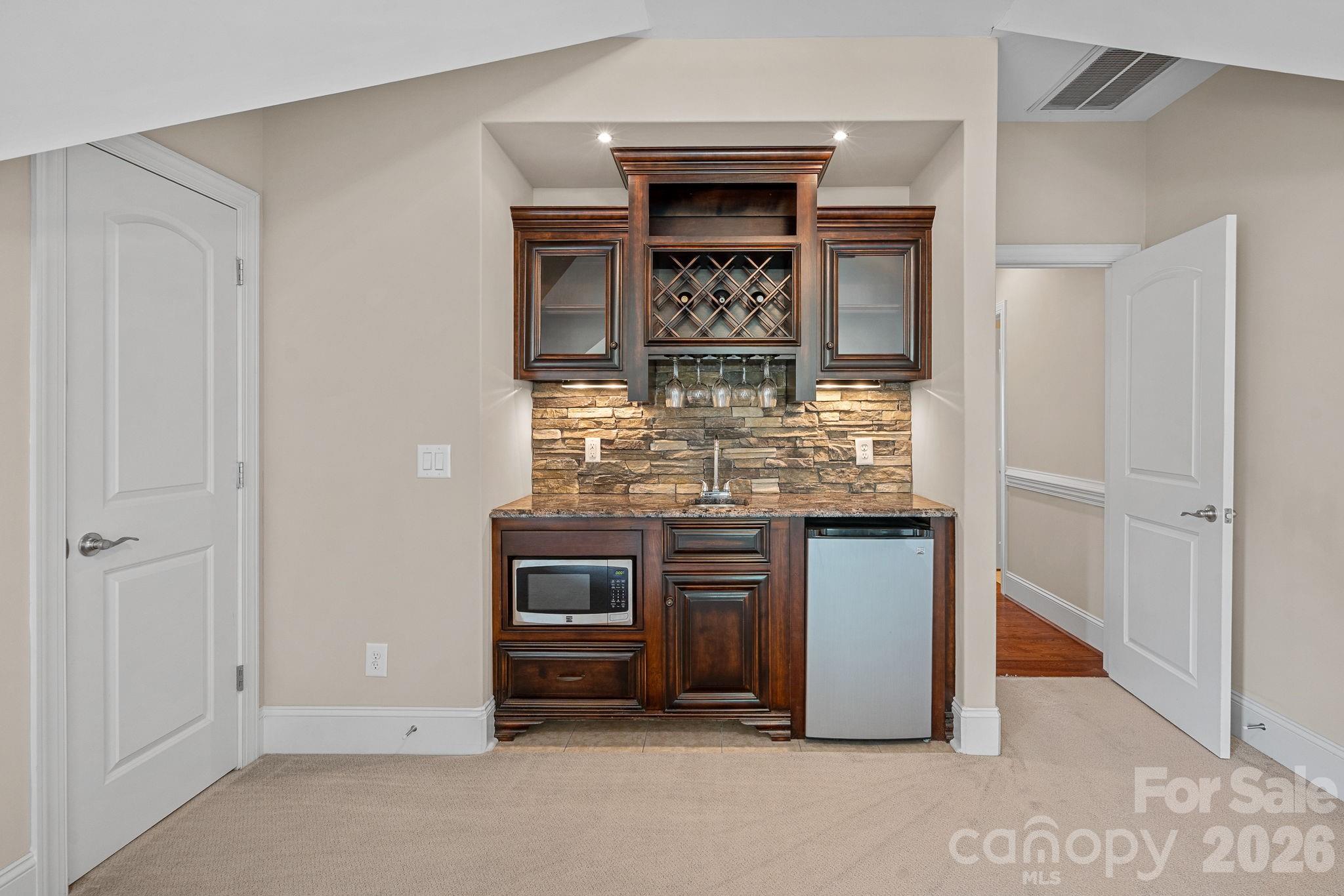 Treetops At Cowans Ford - Residential