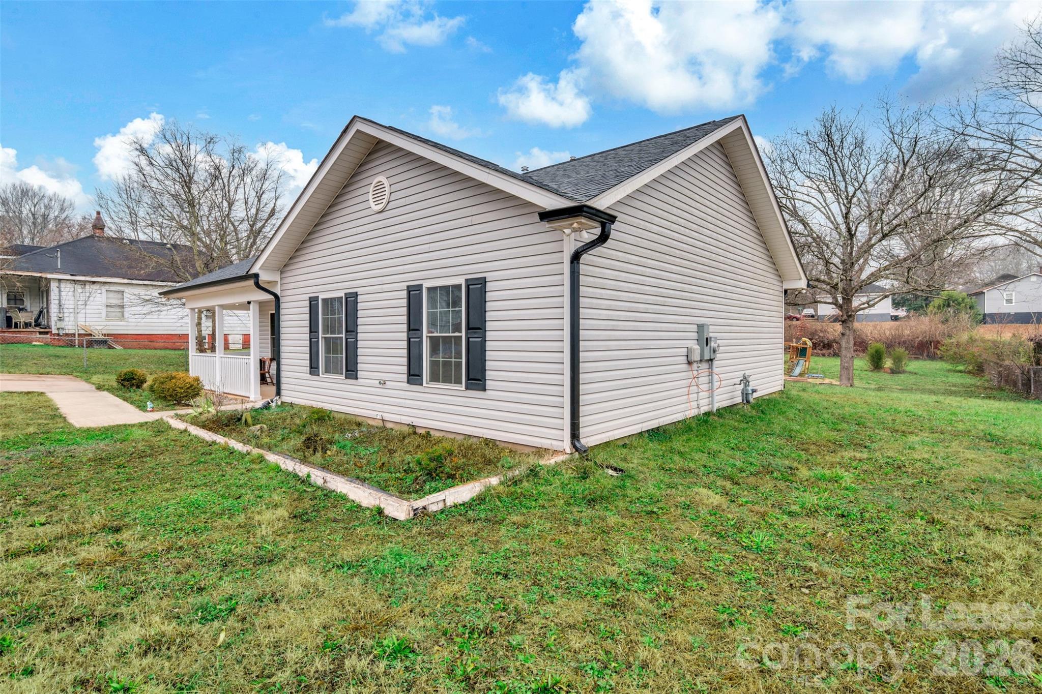 Groves Thread Company - Residential Lease