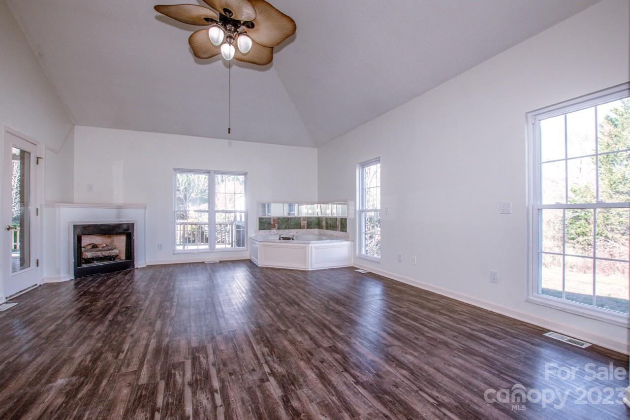 Long Ferry Farms - Residential