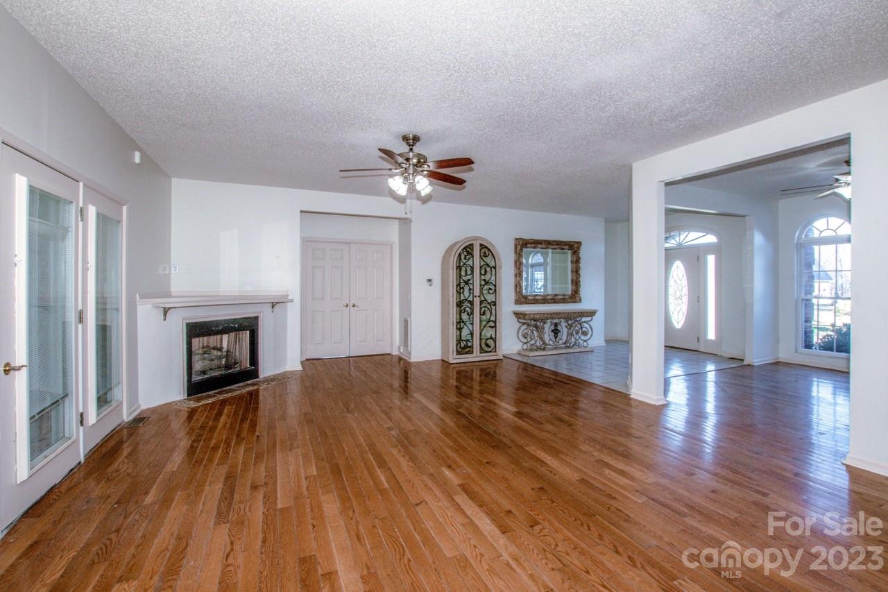 Long Ferry Farms - Residential