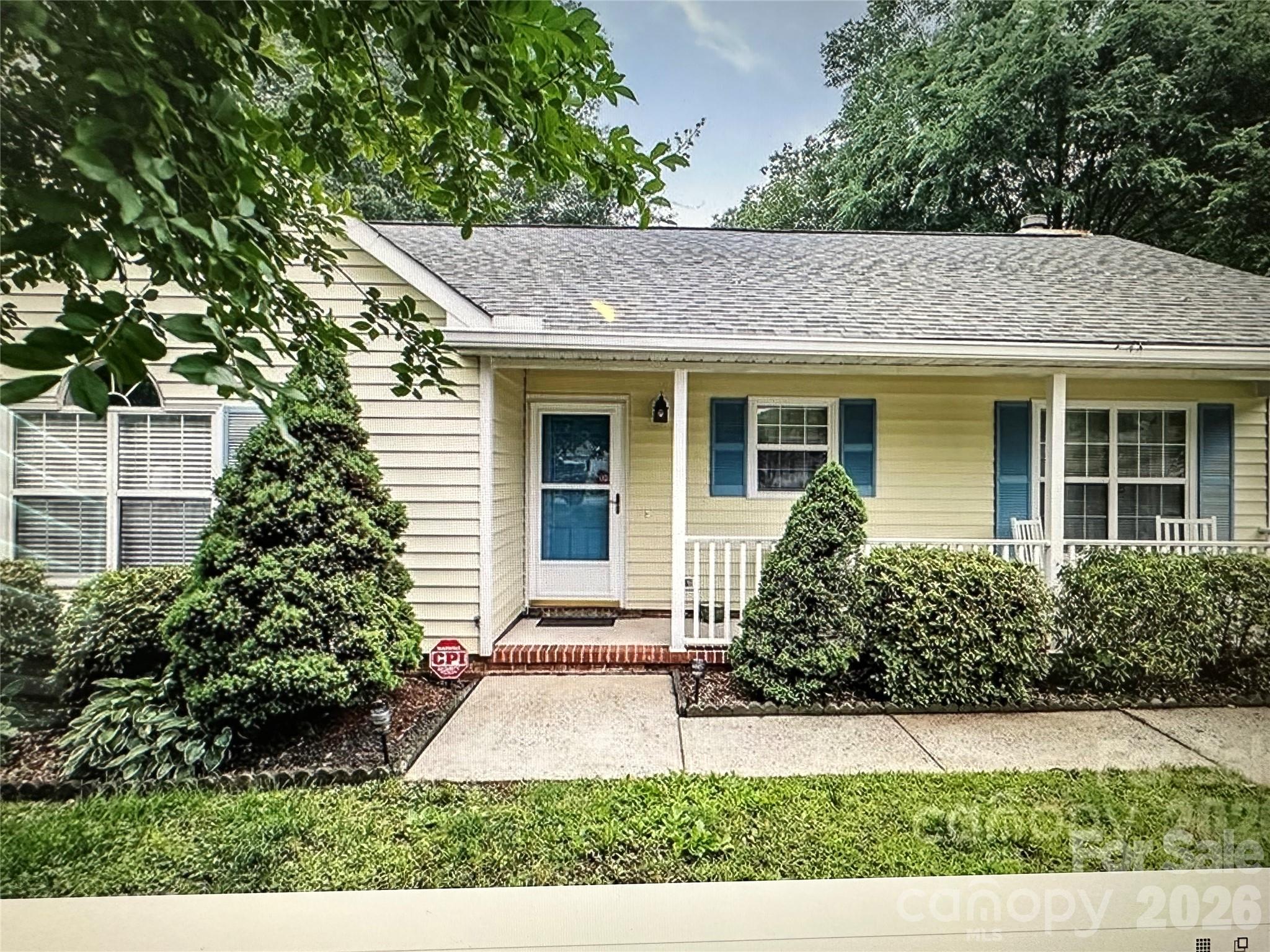 3/2 Ranch, conveniently located near Sun Valley. Close to shopping, restaurants, movie theatre, and more. Freshly painted interior. Vinyl plank flooring. Granite countertops. Vaulted ceiling and fireplace in family room. Architectural shingle roof(2020). HVAC(2019 per previous seller) Large front porch. Cul-de-sac location. Large storage shed in yard.