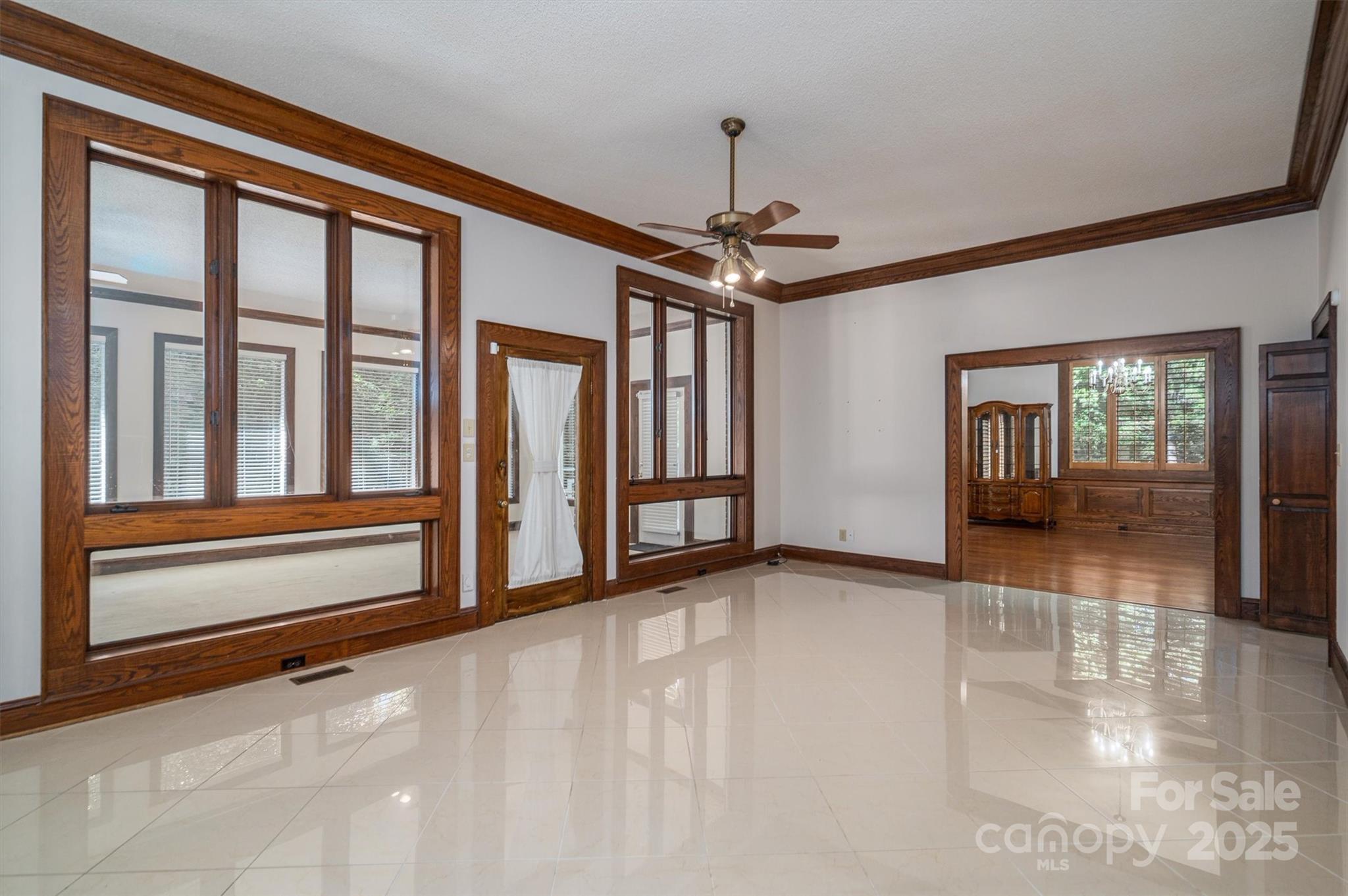 Country Club Gardens - Residential
