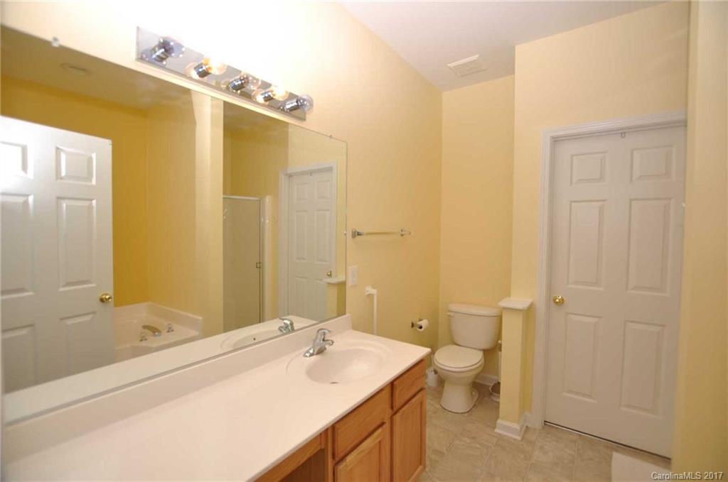 Autumn Cove At Lake Wylie - Residential Lease