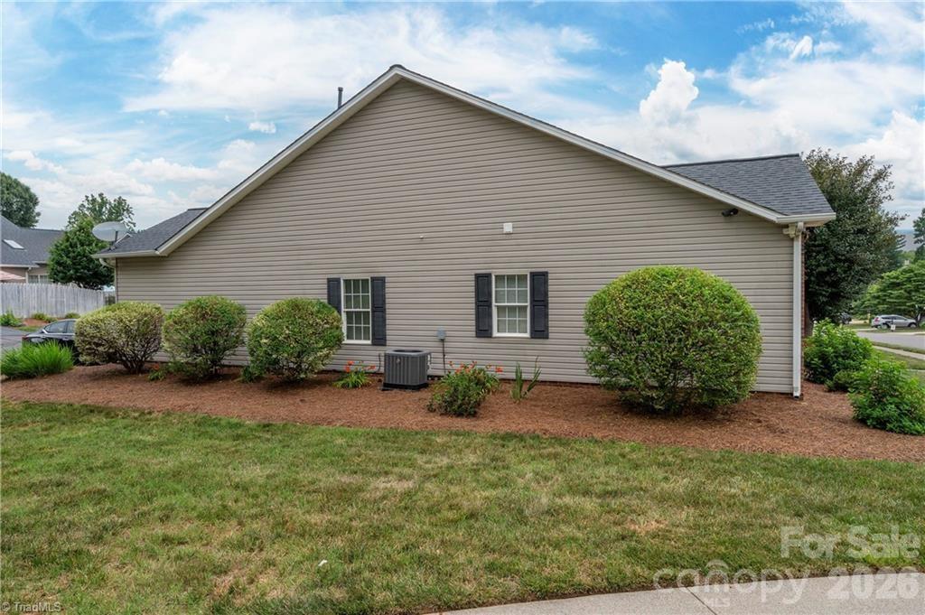 Stadium Oaks Townhomes - Residential