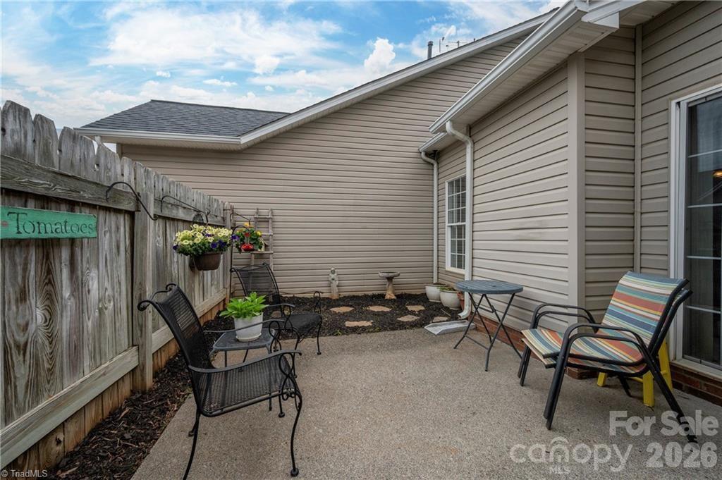 Stadium Oaks Townhomes - Residential