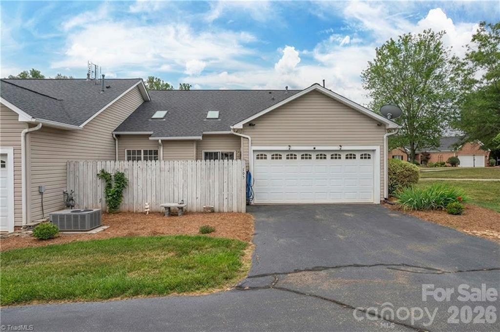 Stadium Oaks Townhomes - Residential
