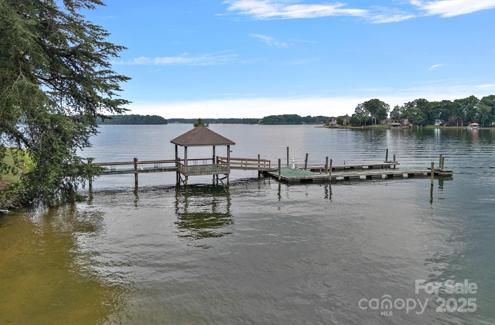 The Harbour At The Pointe - Residential