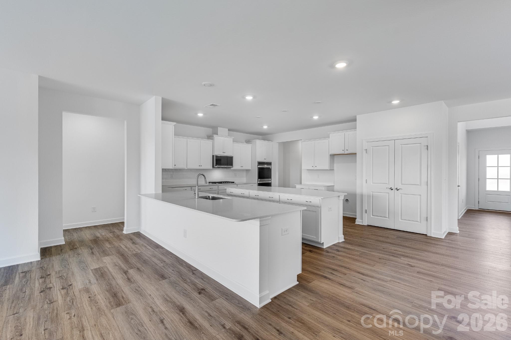Roselyn - Residential