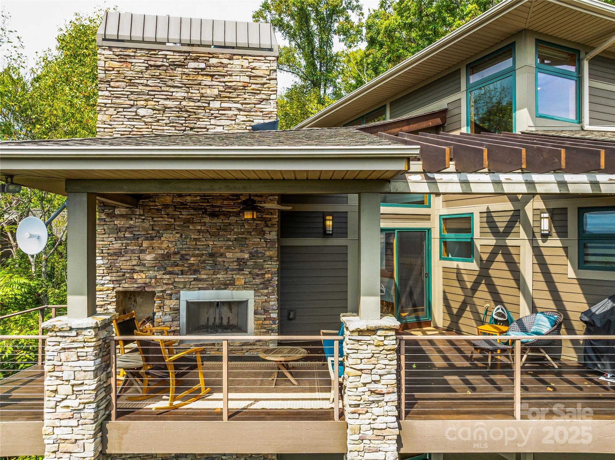 Reynolds Mountain - Residential