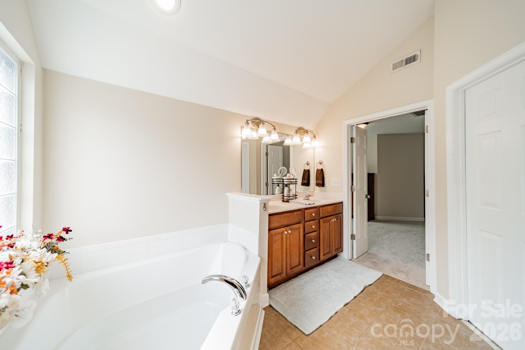 Lynnwood Farms - Residential