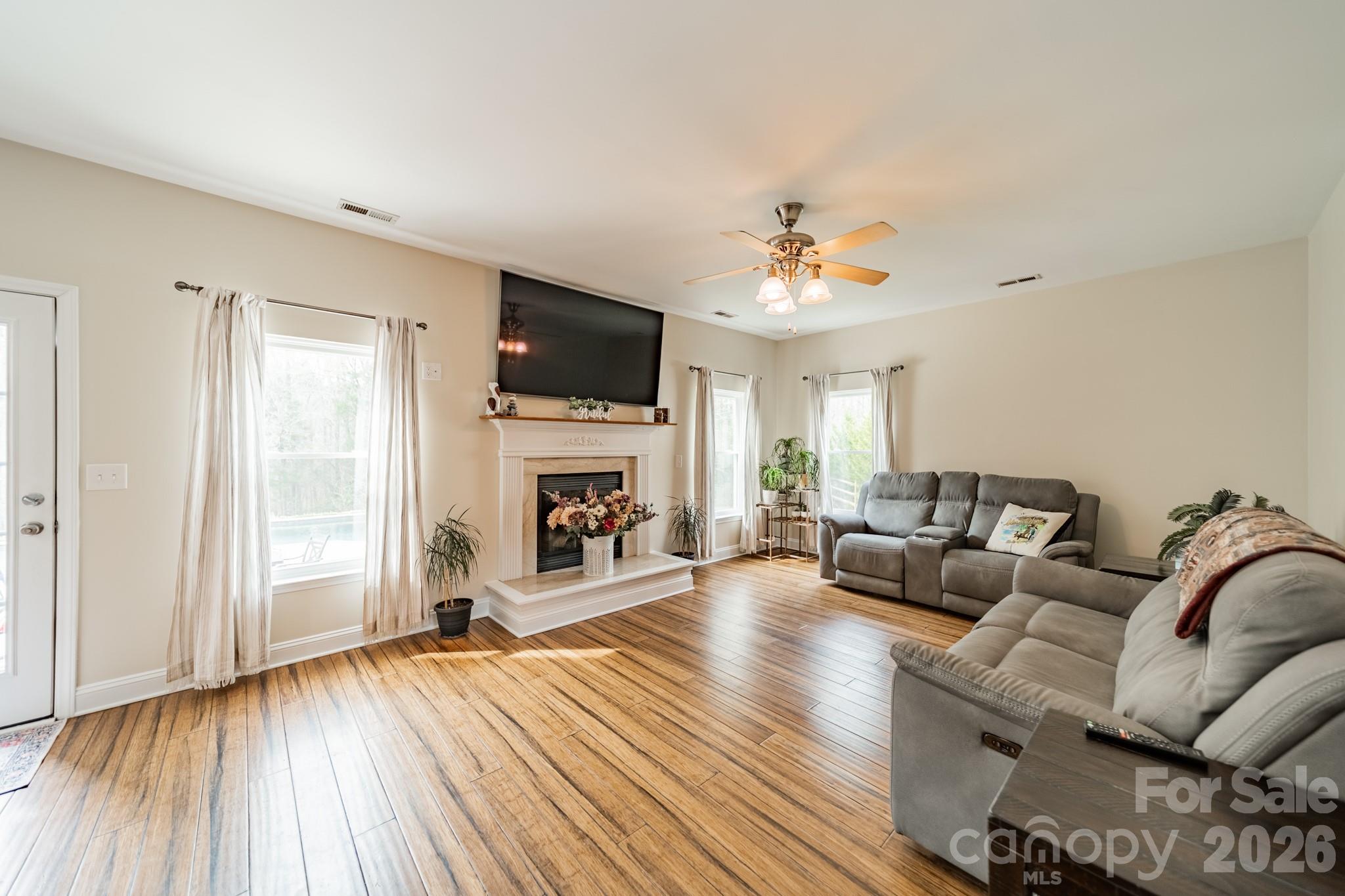 Lynnwood Farms - Residential