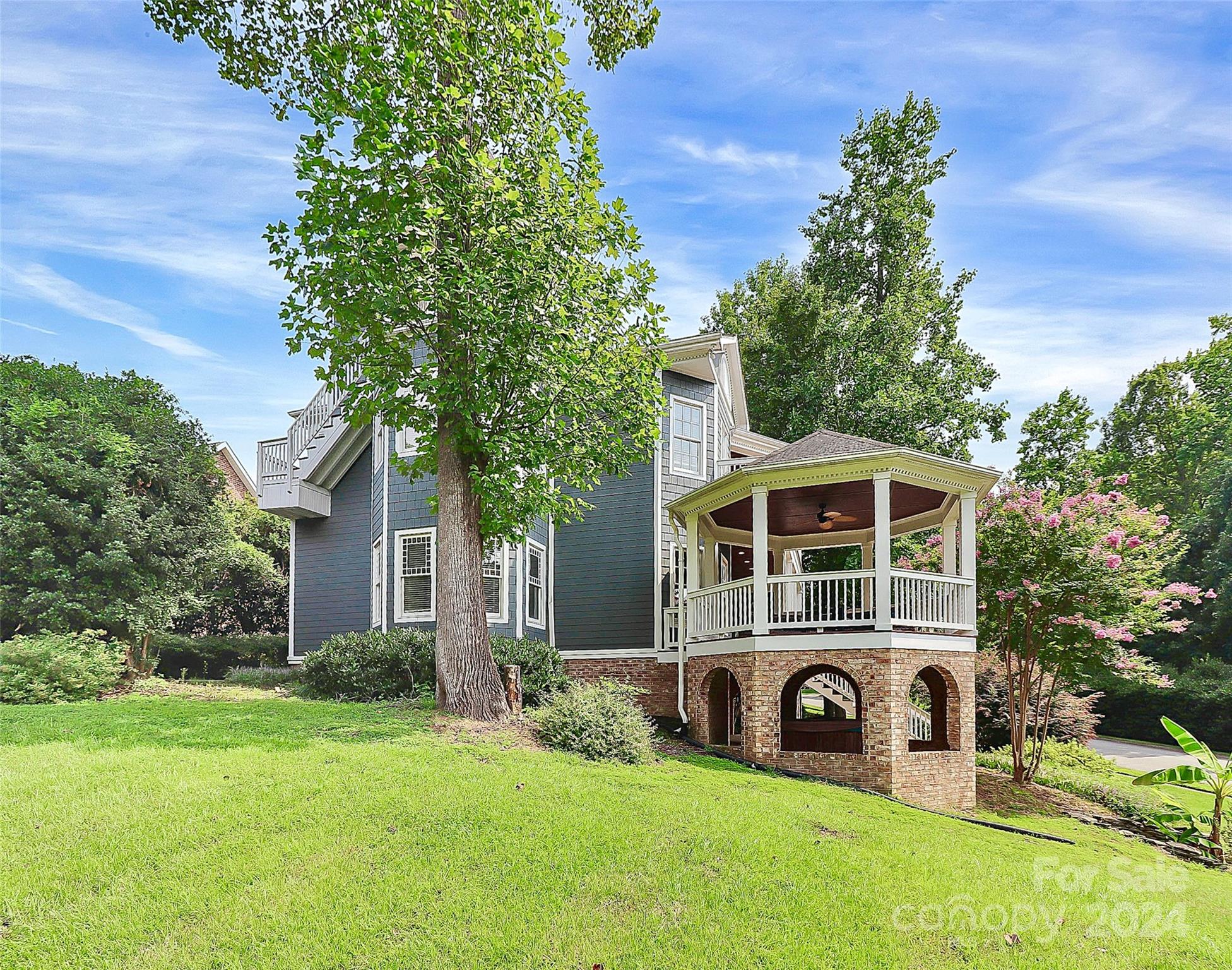 Mt Isle Harbor - Residential