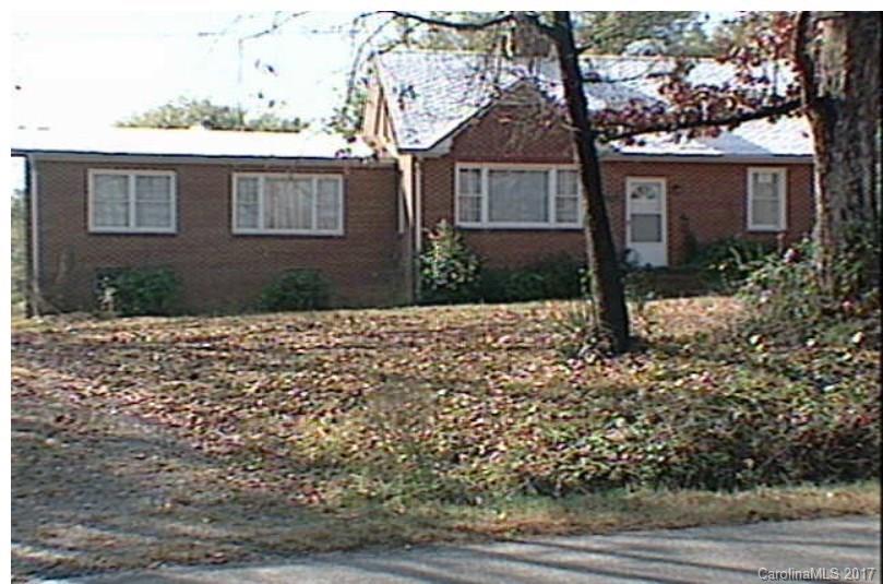 Great investment or starter home opportunity!  Cute brick ranch with quick access to I85, I77, and I485.  Tenant Occupied.  Do not disturb tenants.  Lease is month to month. Property is part of trust and sold as is.  No showings until after 2/7/17.  Seller will consider package offer with neighboring properties at 2820 Bellhaven Circle, 9901 Bellhaven Blvd (land), and 2824 Bellhaven Circle (land). Call listing agent for info.