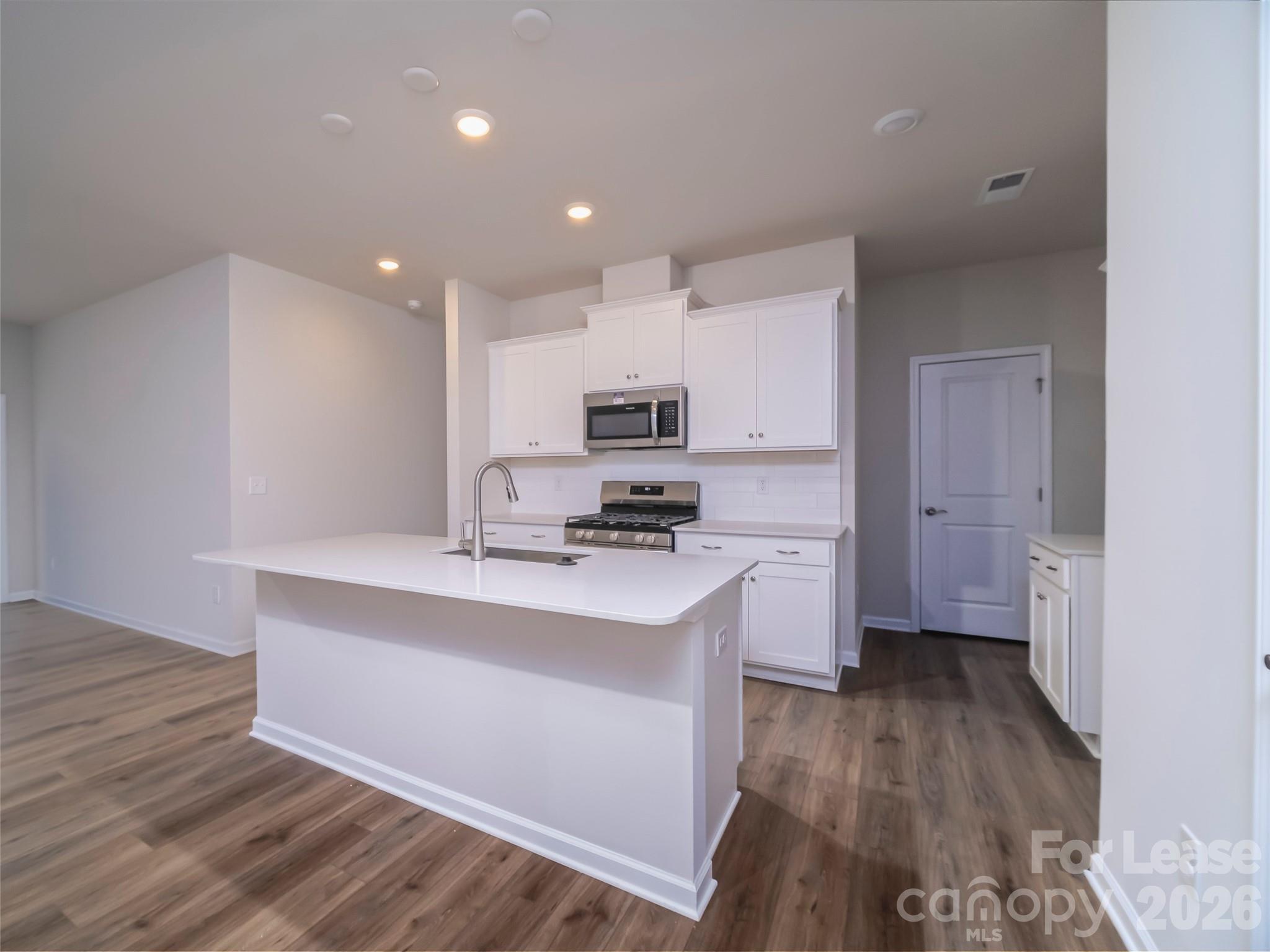 Redhawk - Residential Lease