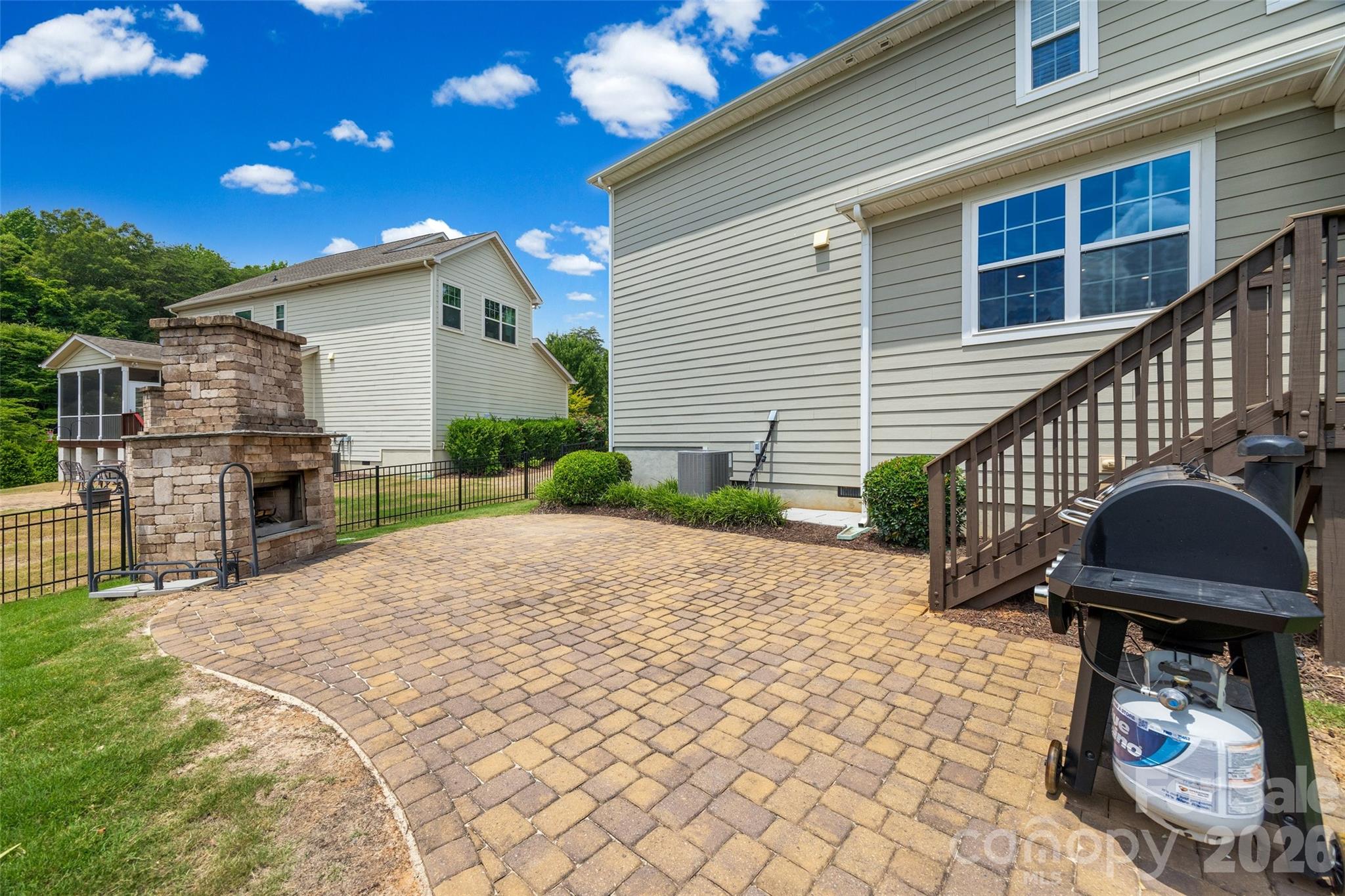 The Pinnacle at Handsmill - Residential