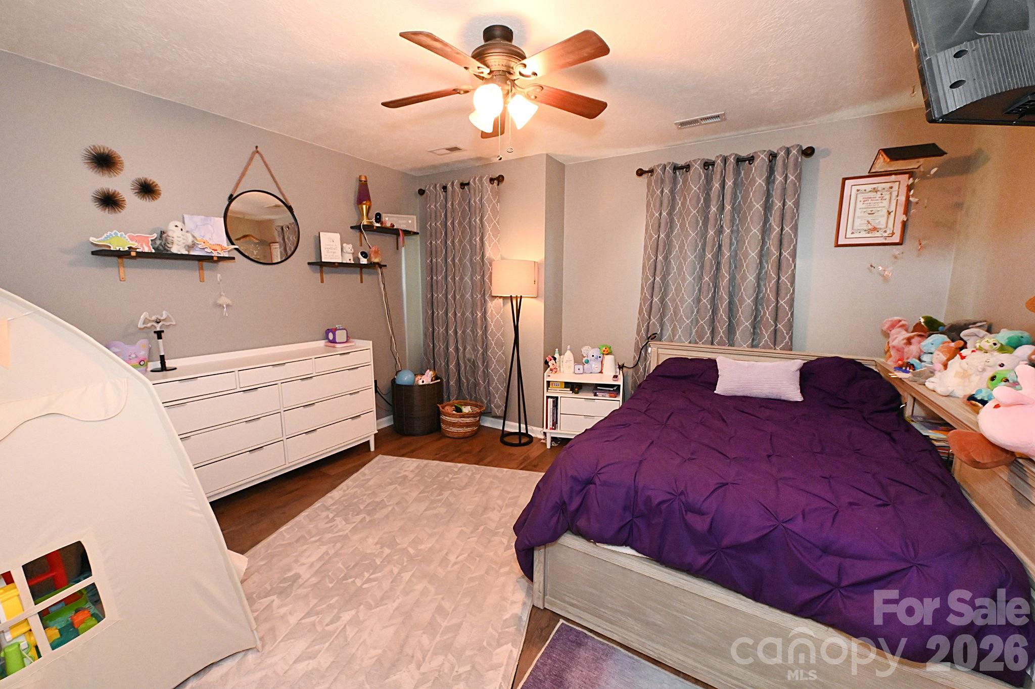 Maple Crest - Residential