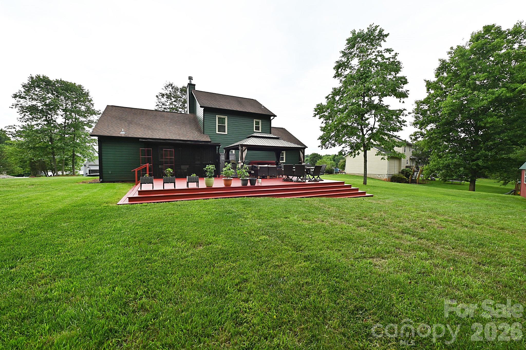 Maple Crest - Residential