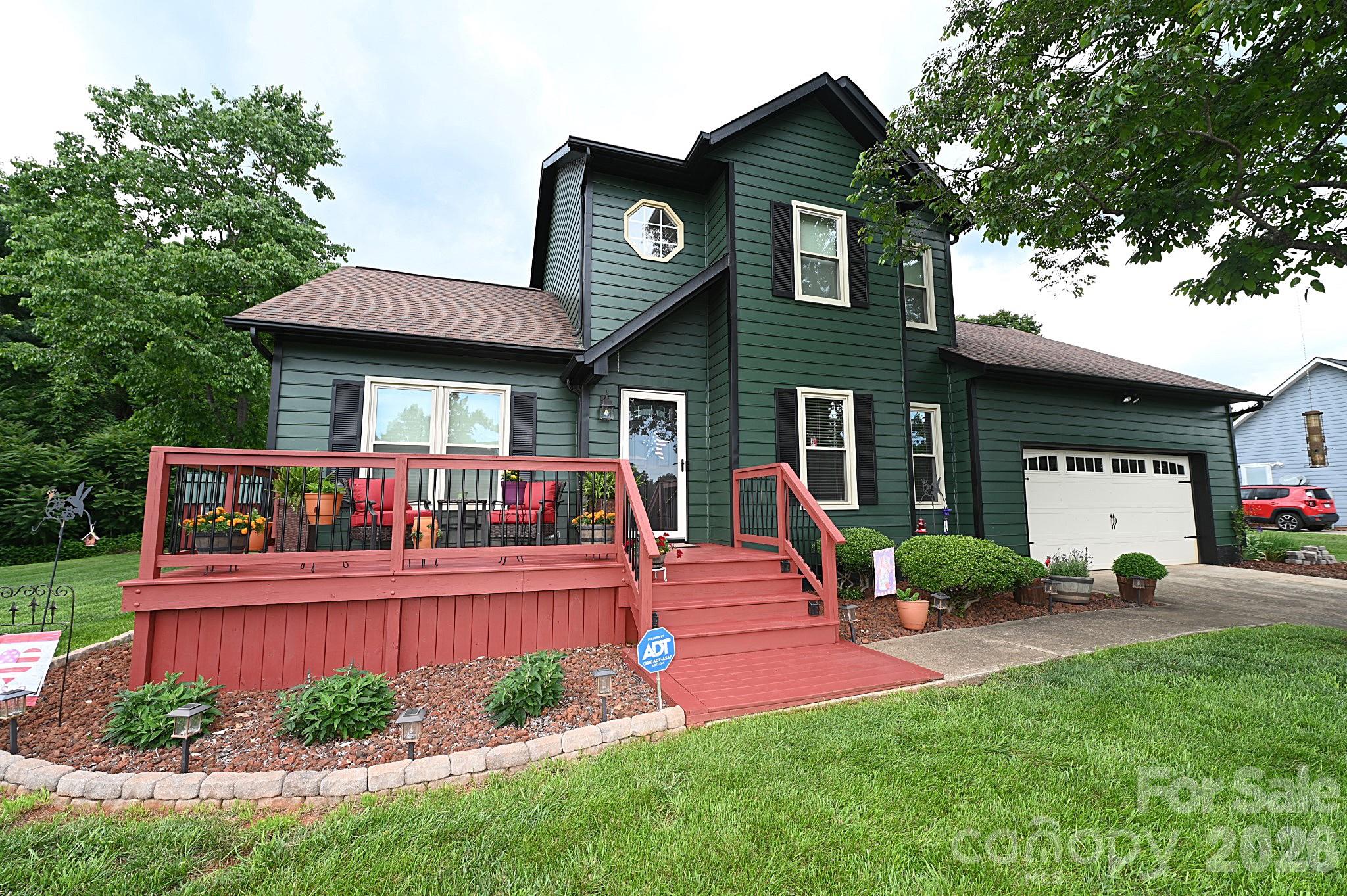 Maple Crest - Residential