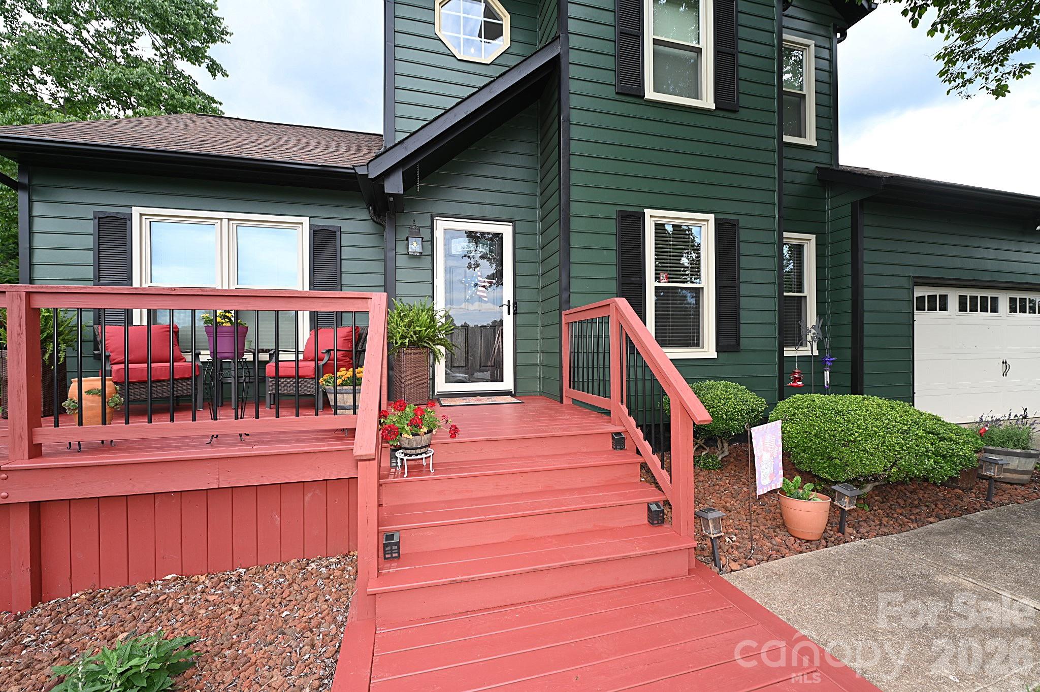 Maple Crest - Residential