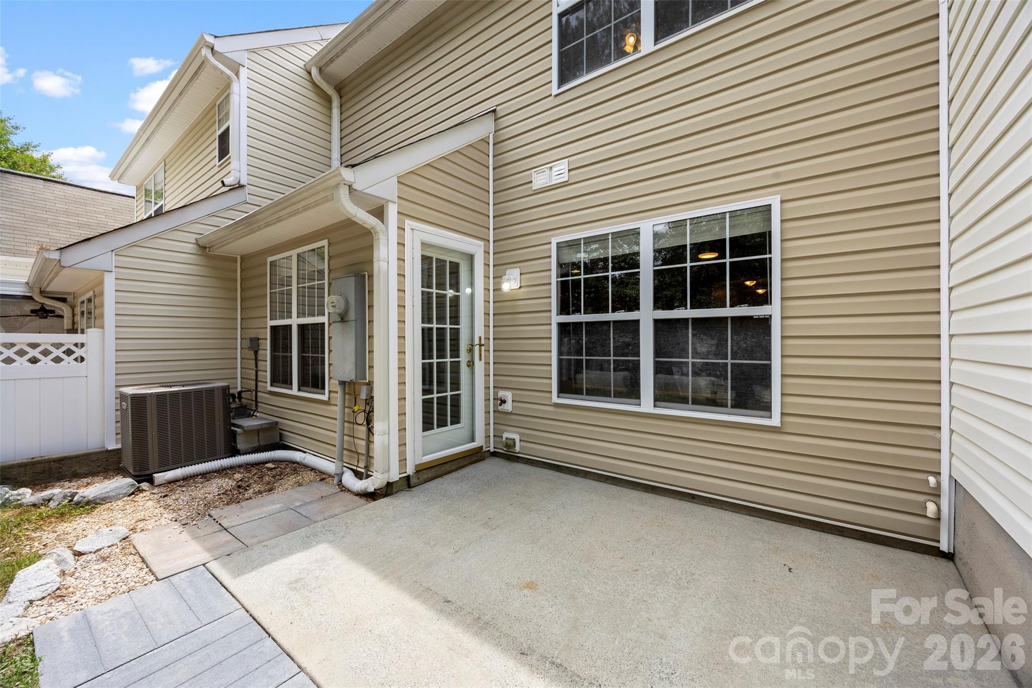 Lexington Commons - Residential