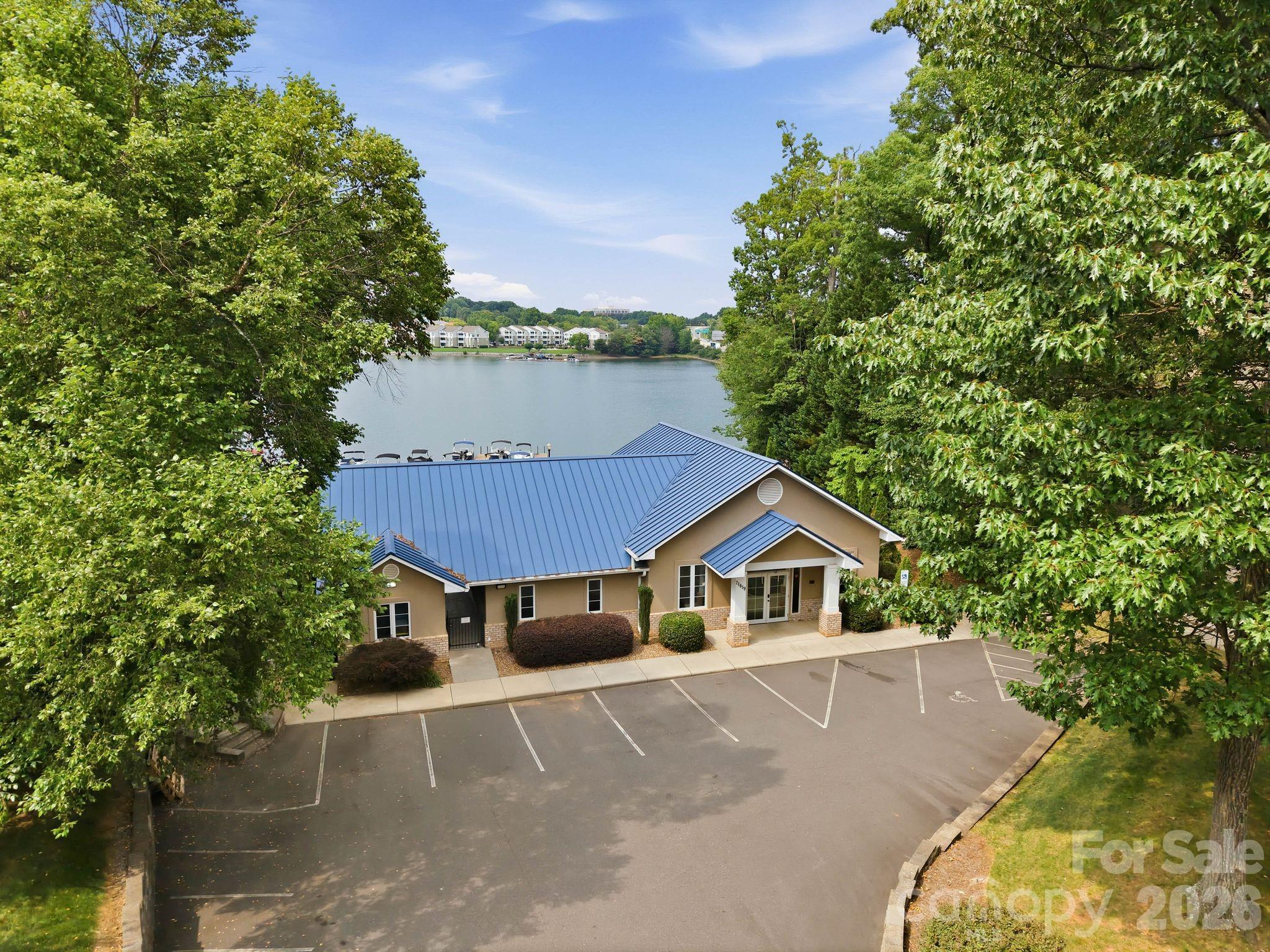 Crown Harbor - Residential