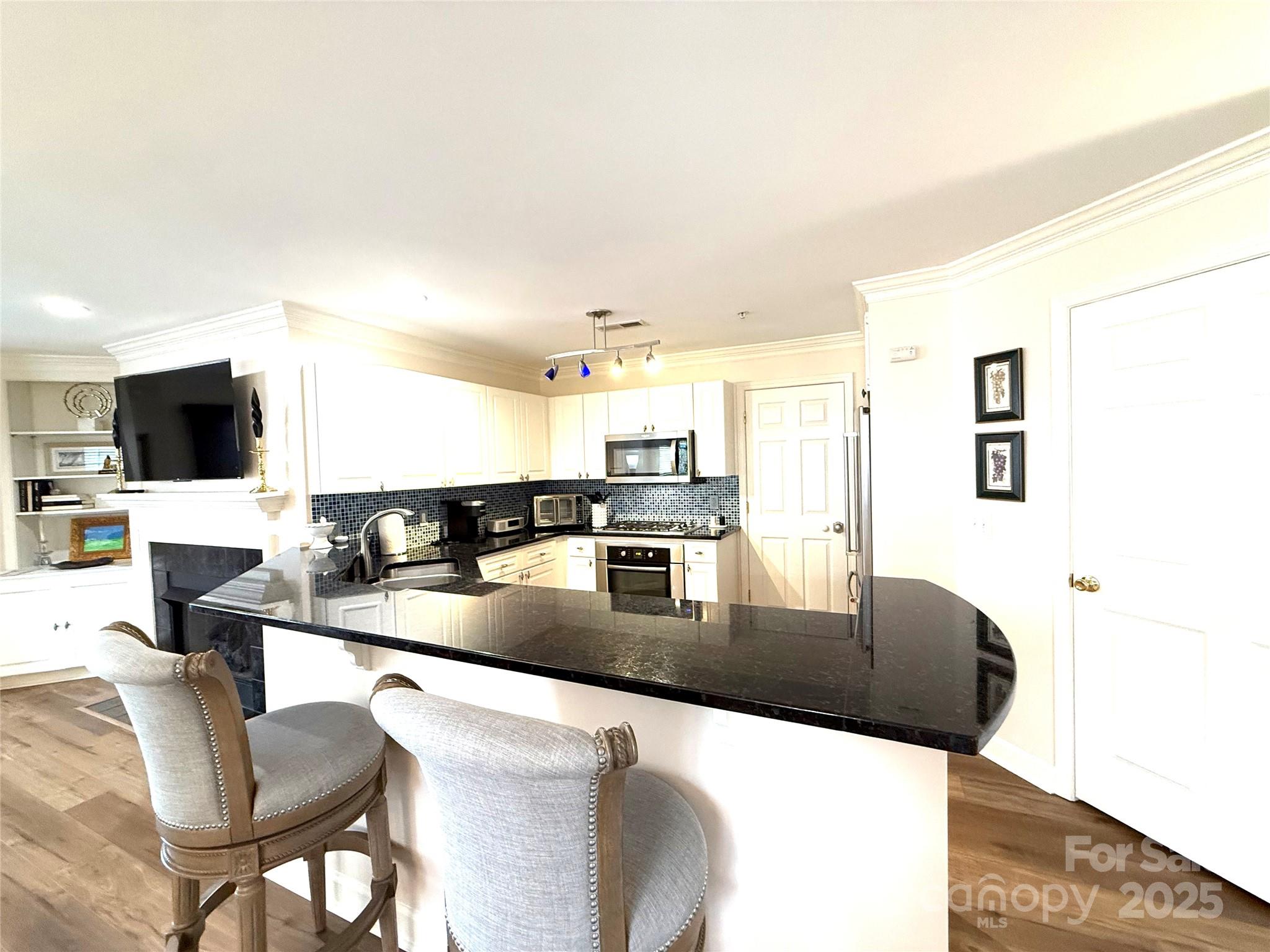 Spinnaker Point - Residential