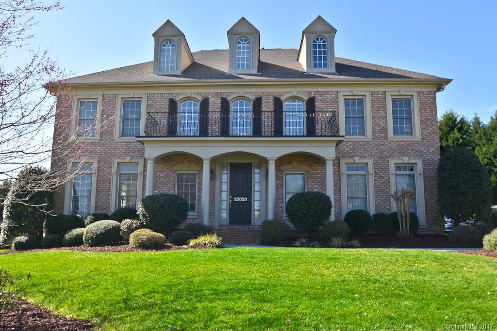 Windsor plan w 3 sides brick on a level and landscaped cul de sac lot! HW floors, formal rooms plus 2 story GR, spacious kitchen w lots of cabinet and counter space plus center island, upgraded grand staircase w wood treads, huge master suite w owners retreat, all secondary BRs are large w lots of closet space, huge finished 3rd floor separated into 3 areas with a full bath, neutral décor throughout, screened porch, side load 3 car GA w storage space