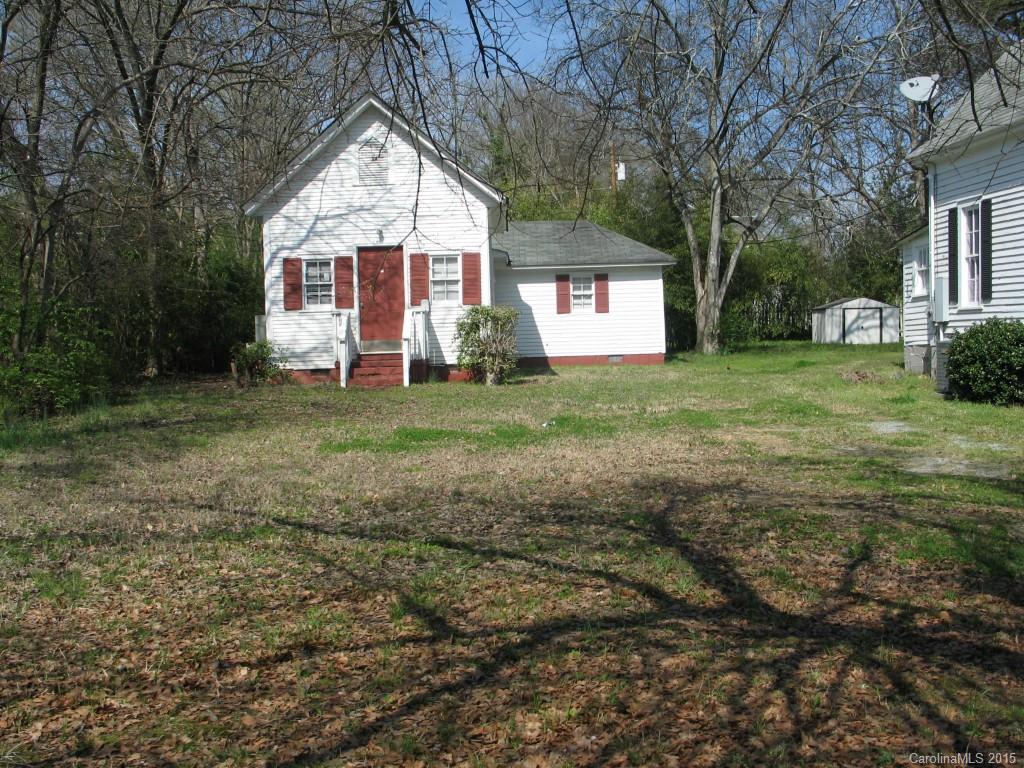 Owner must sale asap. Nice lot in city limits.  Walk to downtown Rock Hill and enjoy the fountain, good eating and shopping.  Being sold as is.  Home and lot next door are for sale also.  Make an offer on all 3.  Lots of potential!