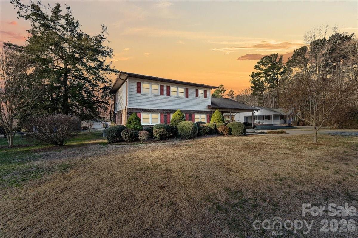 Holly Hills - Residential