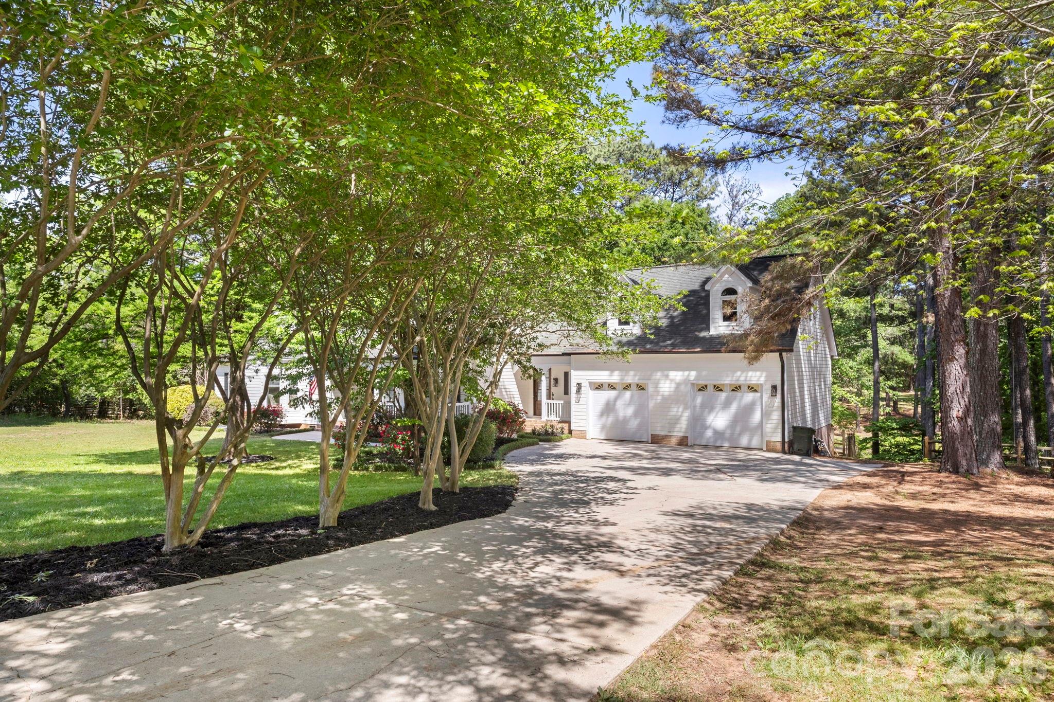 Ivy woods - Residential