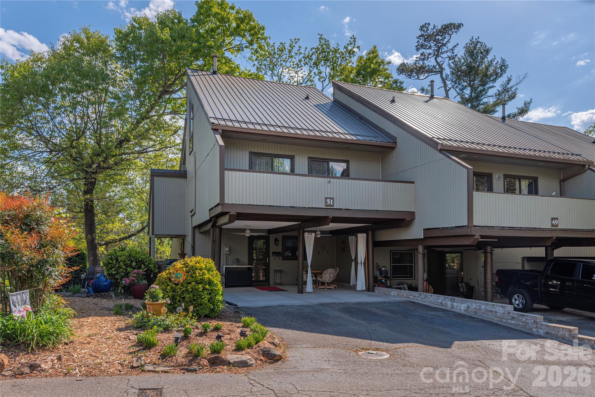 Laurelwood - Residential