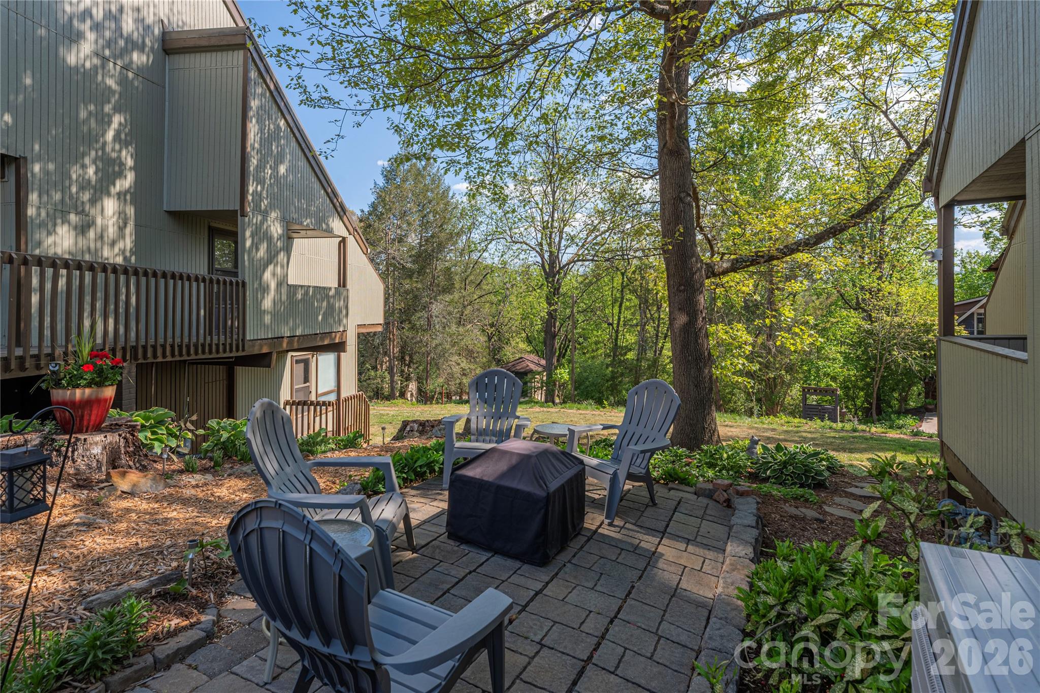 Laurelwood - Residential